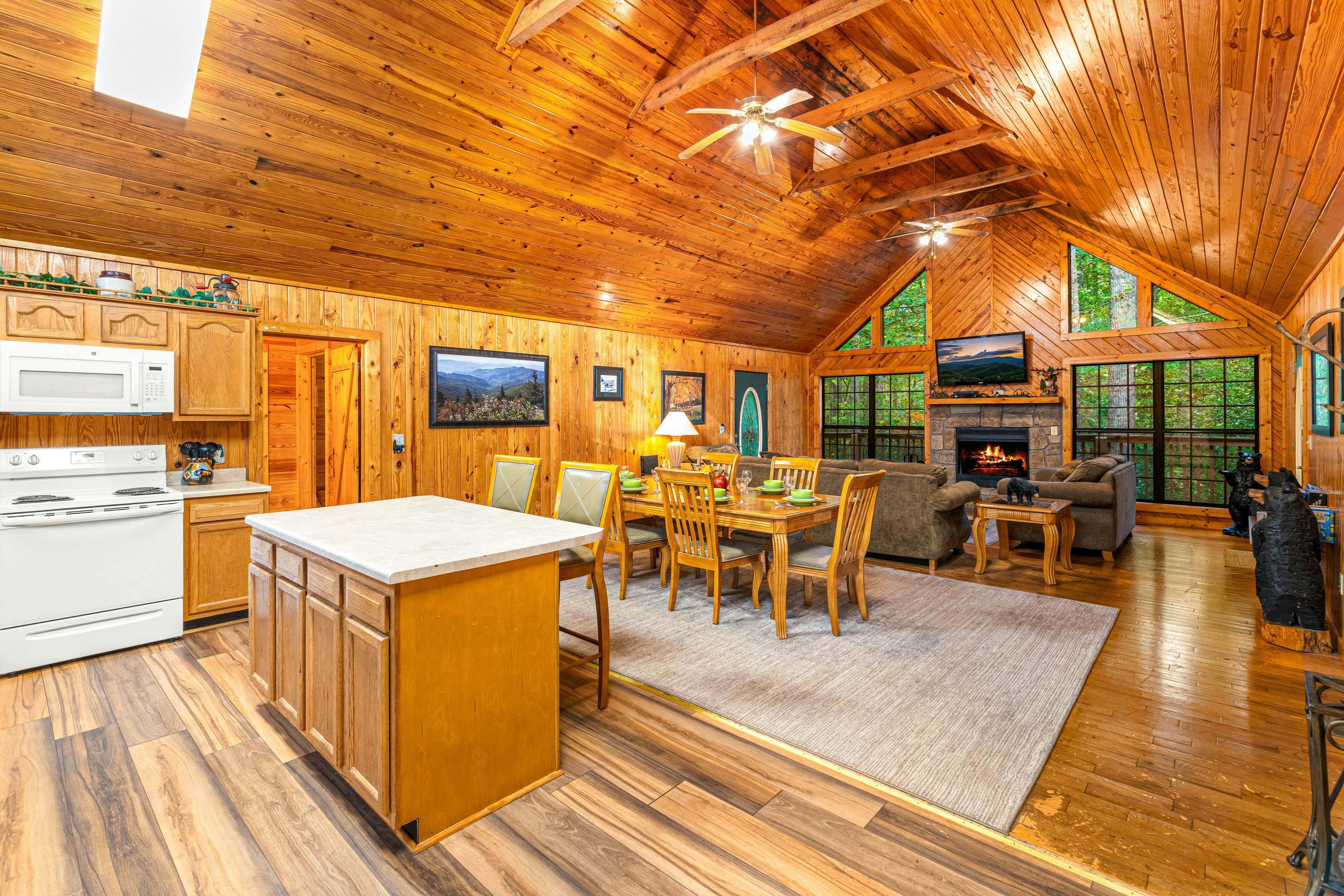 Smoky Mtn cabin w/ hot tub, firepit, game room, deck, & free attraction tickets