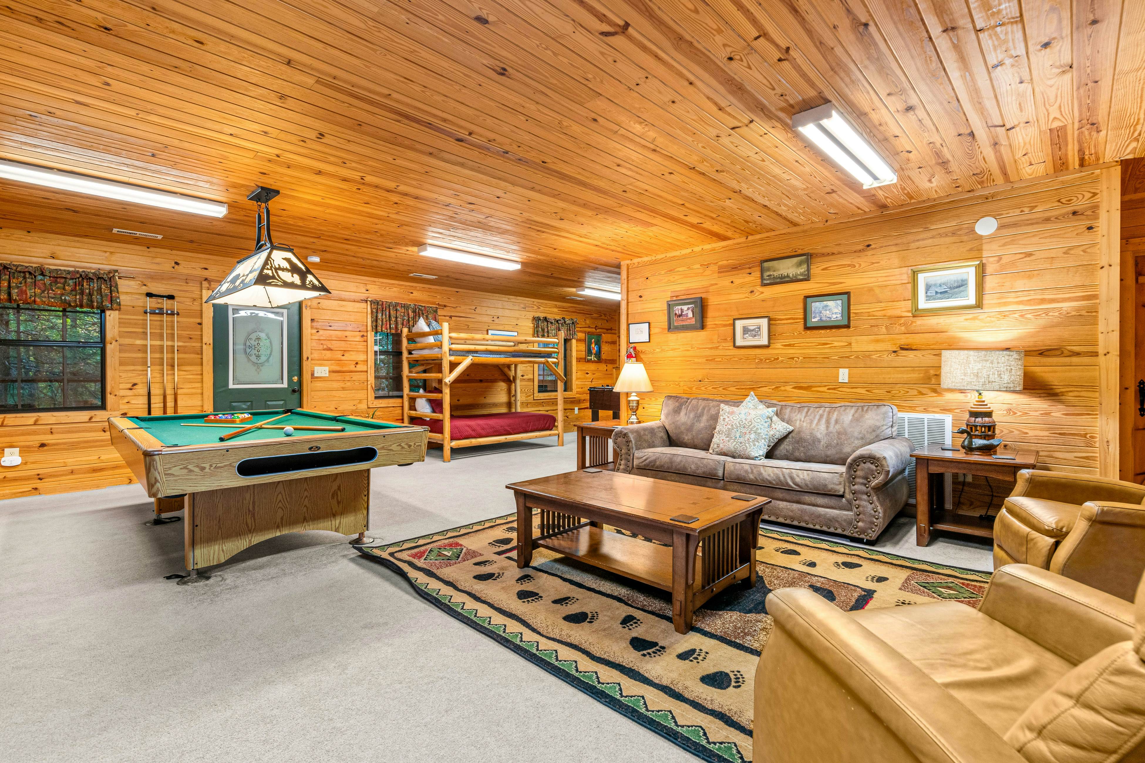 Smoky Mtn cabin w/ hot tub, firepit, game room, deck, & free attraction tickets