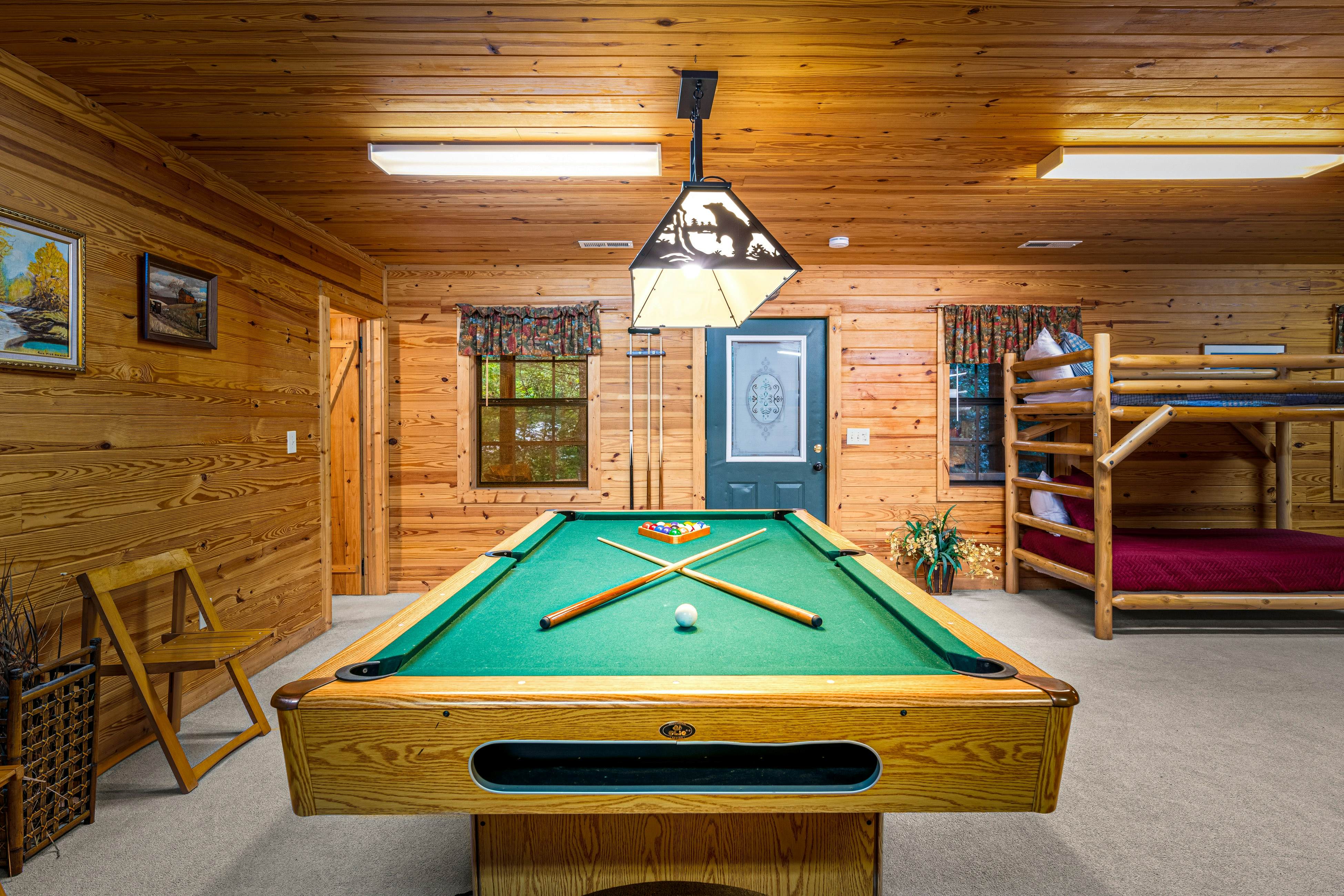 Smoky Mtn cabin w/ hot tub, firepit, game room, deck, & free attraction tickets