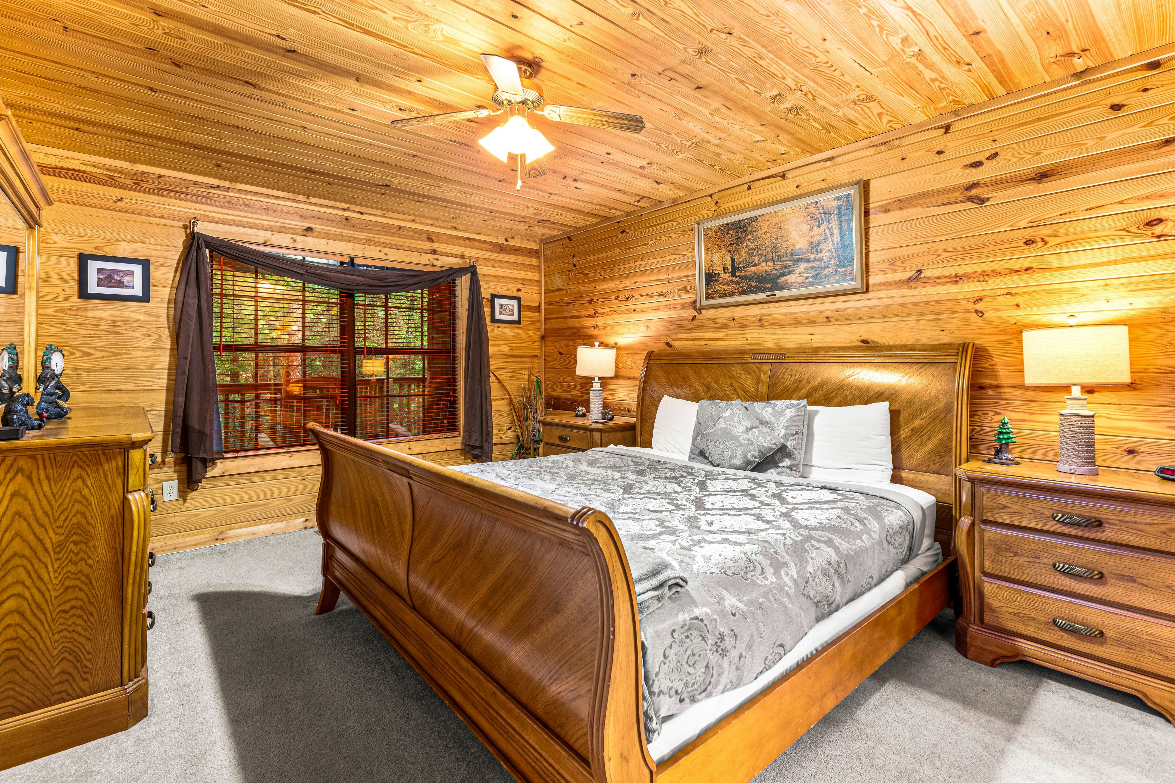 Smoky Mtn cabin w/ hot tub, firepit, game room, deck, & free attraction tickets