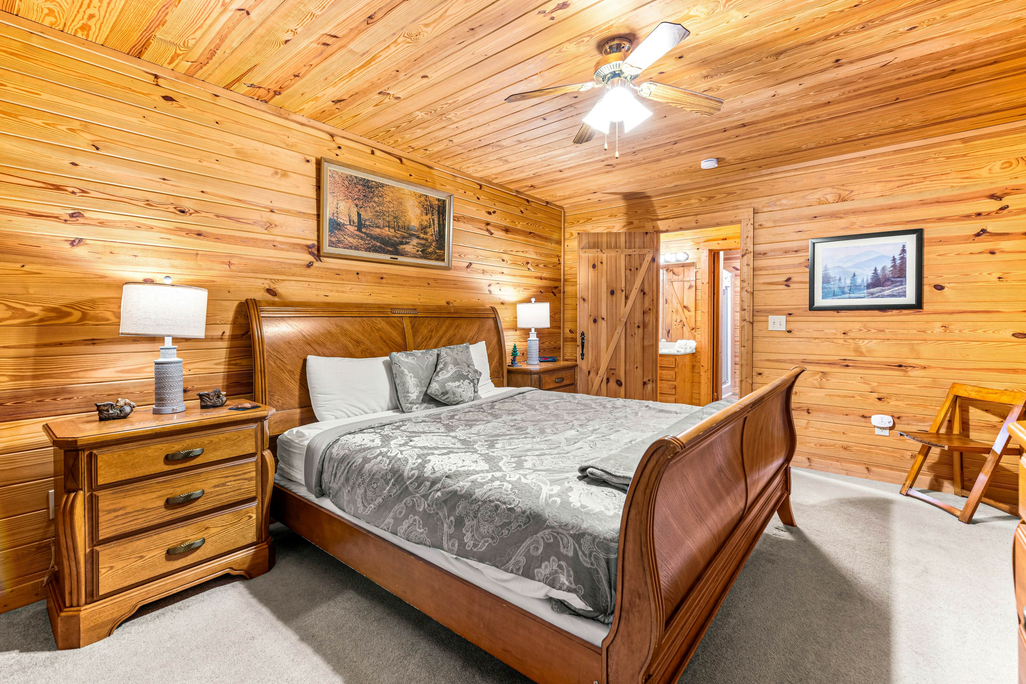 Smoky Mtn cabin w/ hot tub, firepit, game room, deck, & free attraction tickets