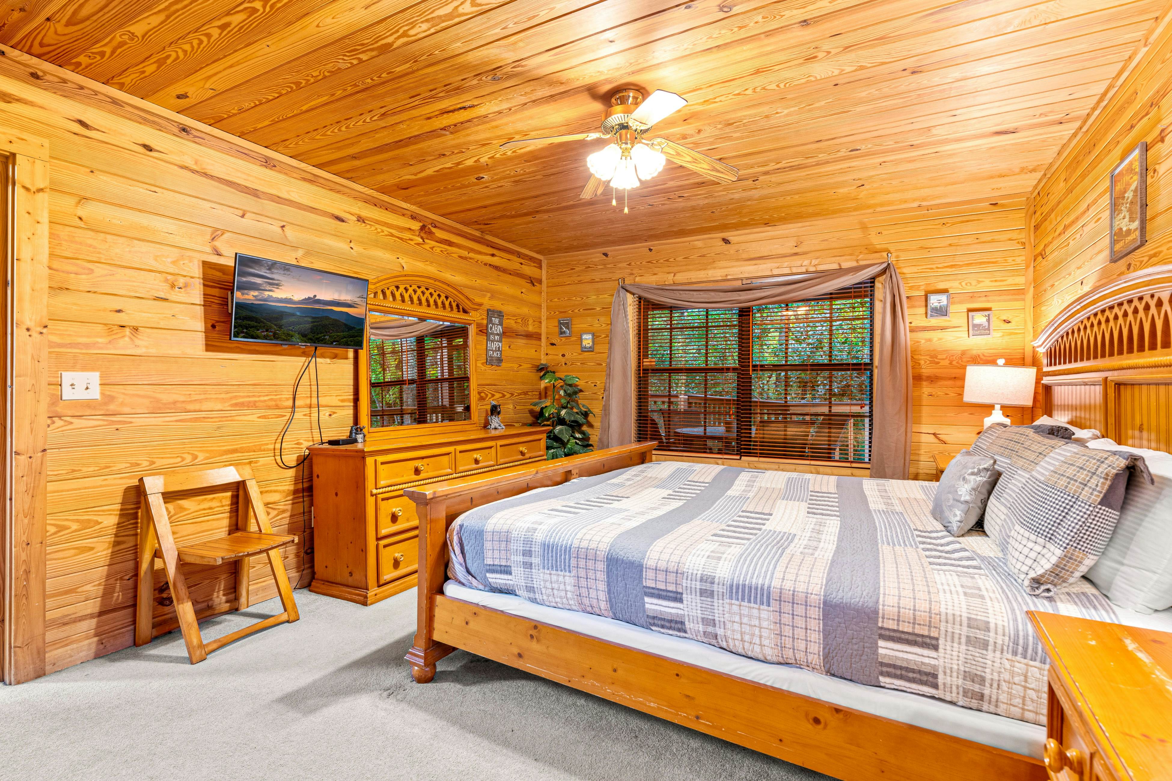 Smoky Mtn cabin w/ hot tub, firepit, game room, deck, & free attraction tickets