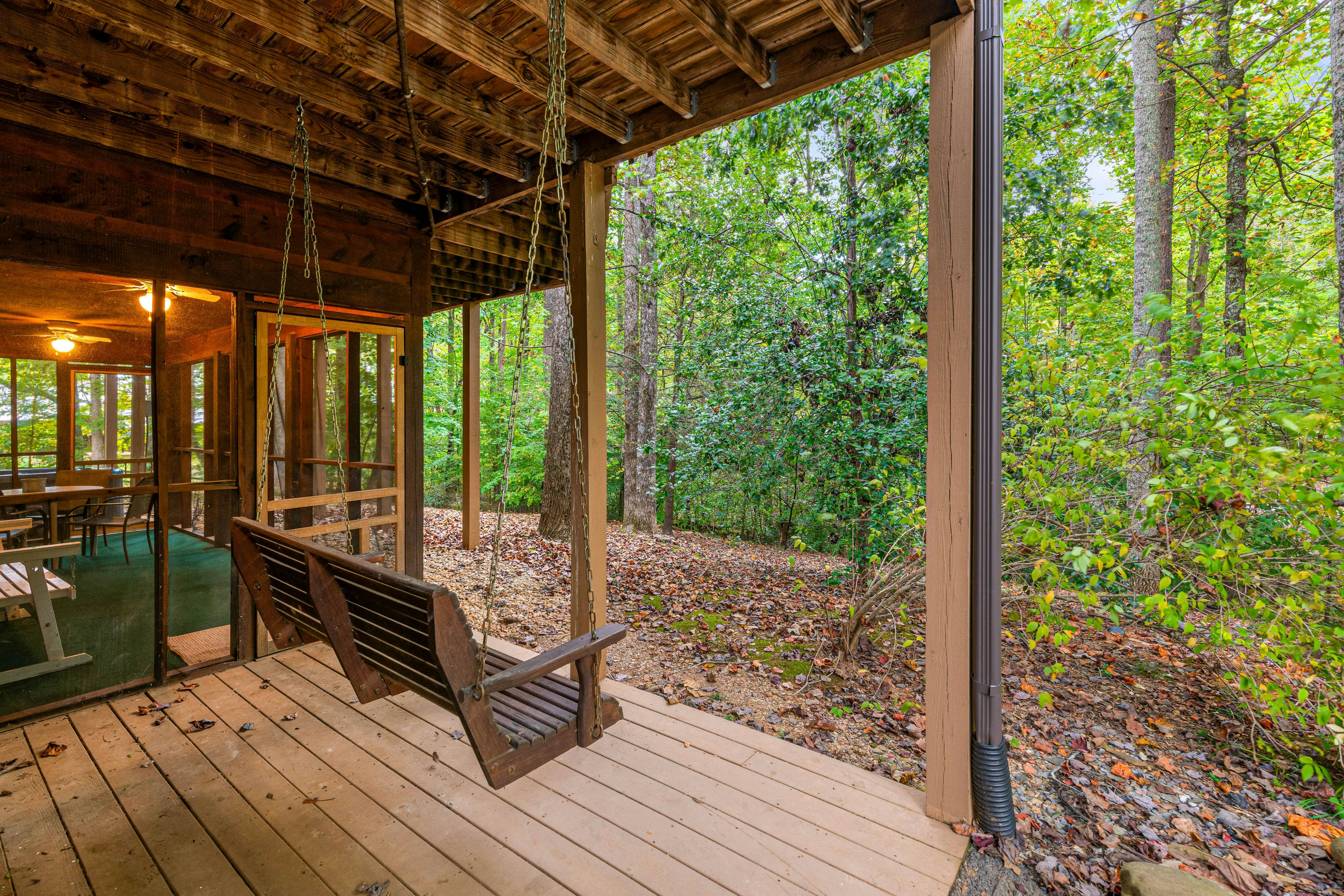 Smoky Mtn cabin w/ hot tub, firepit, game room, deck, & free attraction tickets