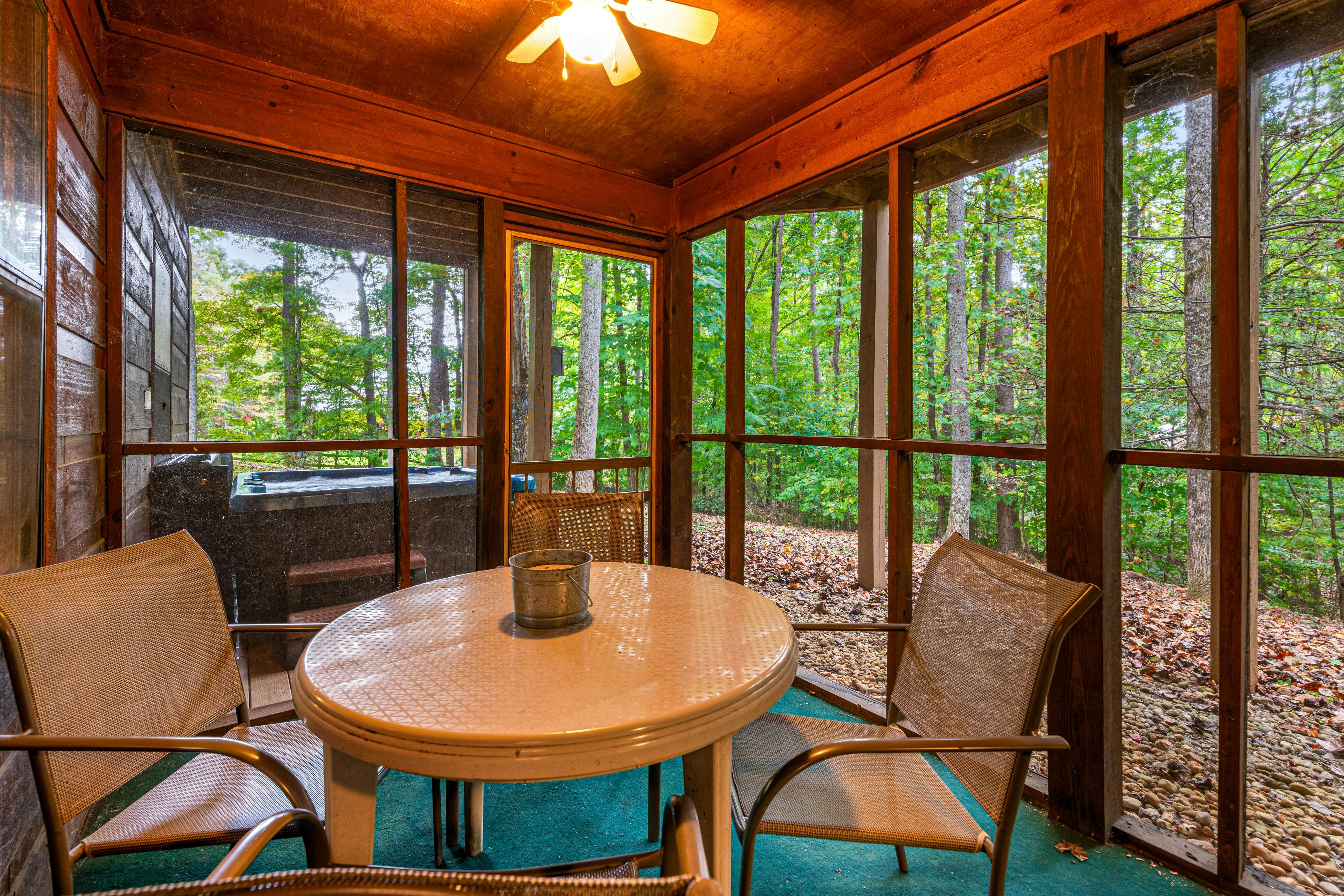 Smoky Mtn cabin w/ hot tub, firepit, game room, deck, & free attraction tickets