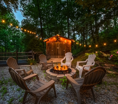 Rustic Charm, Sleeps 8・Modern Comfort Near Smokys