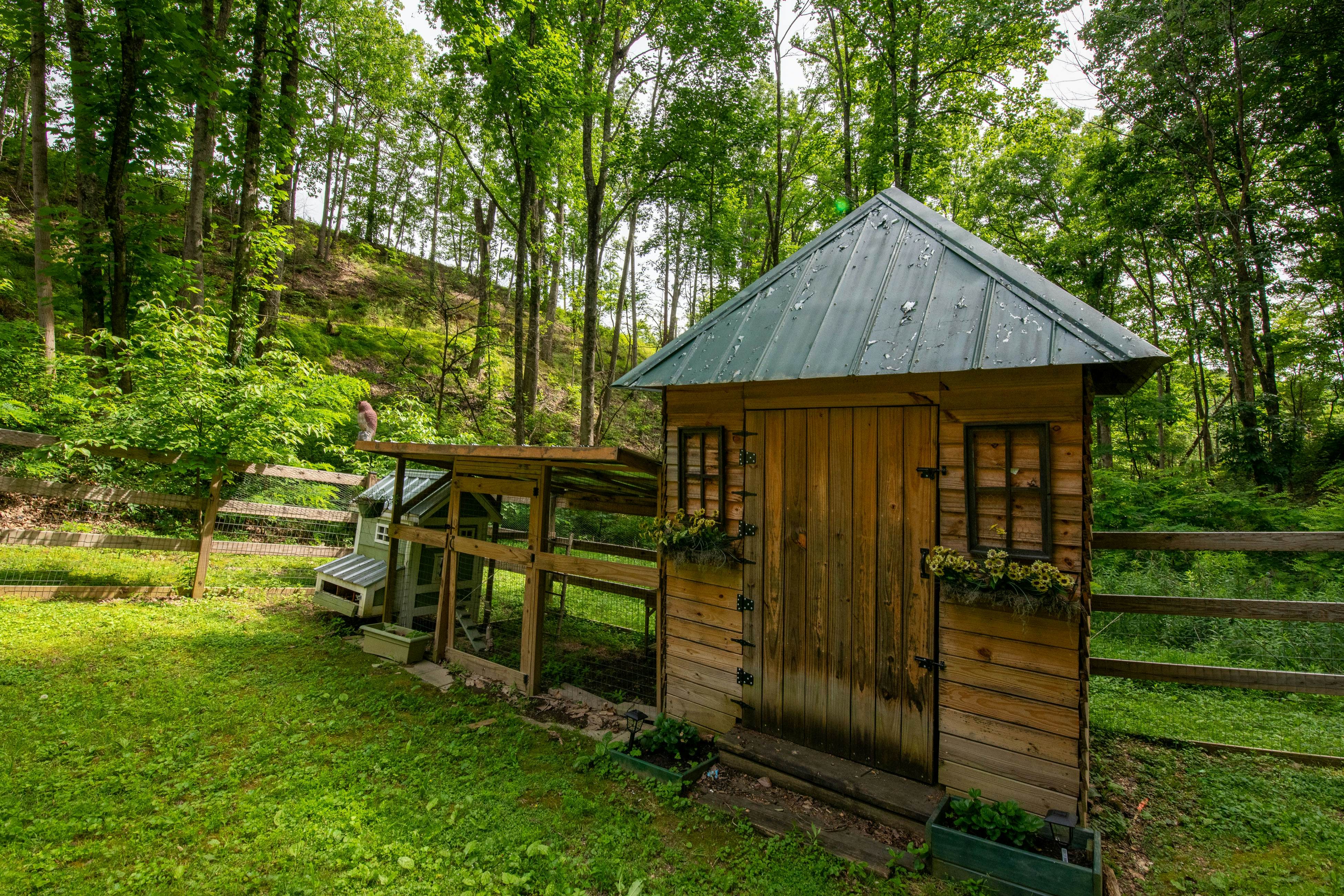 Rustic Charm, Sleeps 8・Modern Comfort Near Smokys