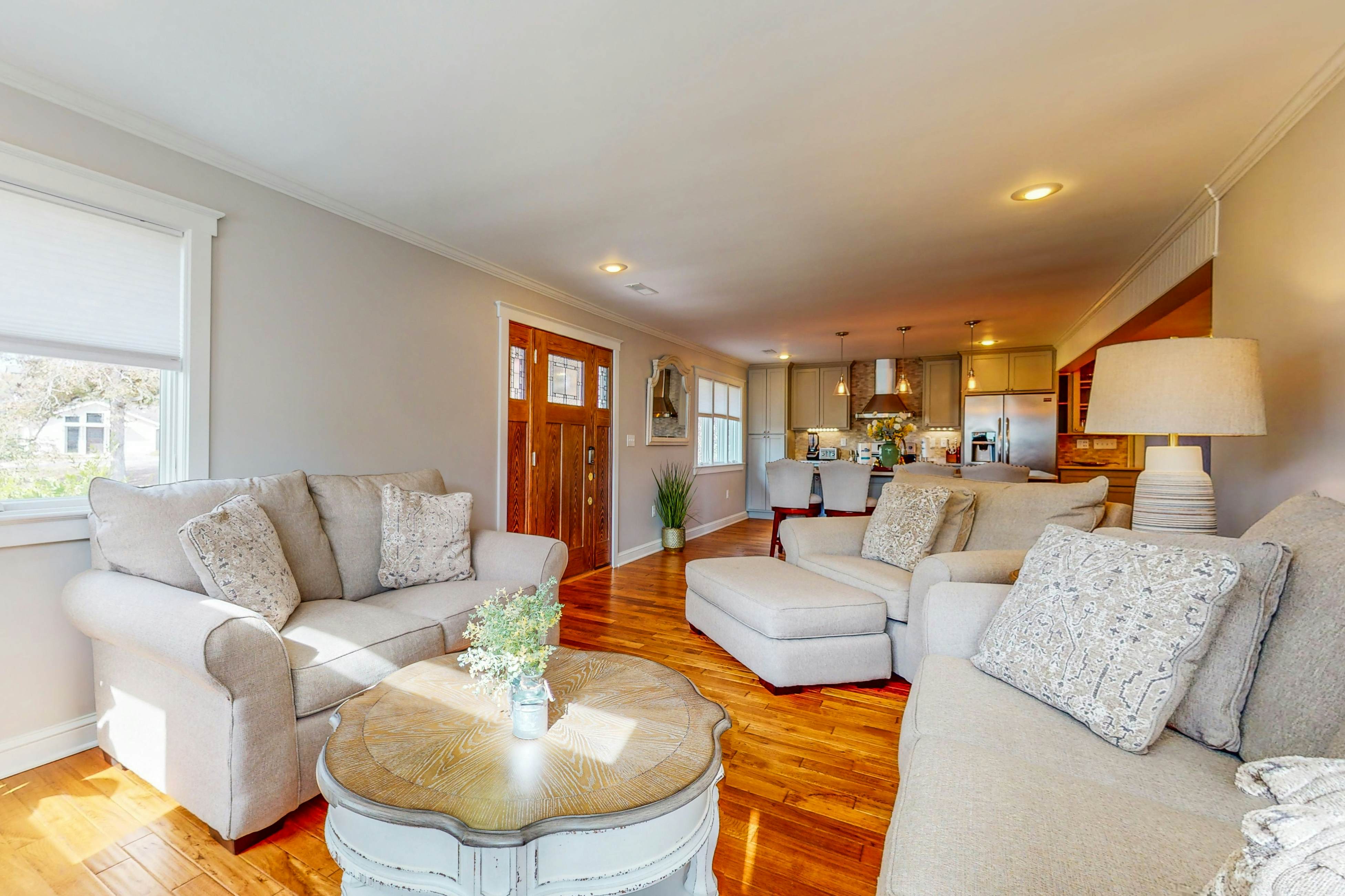 Serene home w/ game room, basketball hoop, hot tub, & free attraction tickets