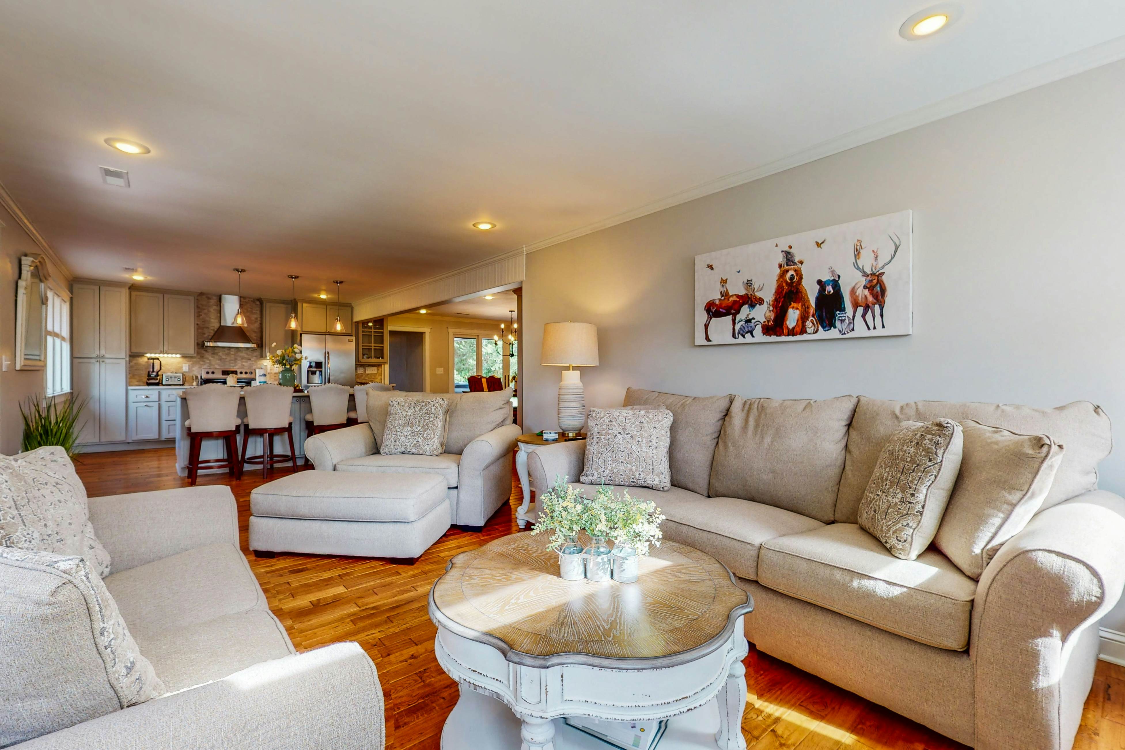 Serene home w/ game room, basketball hoop, hot tub, & free attraction tickets