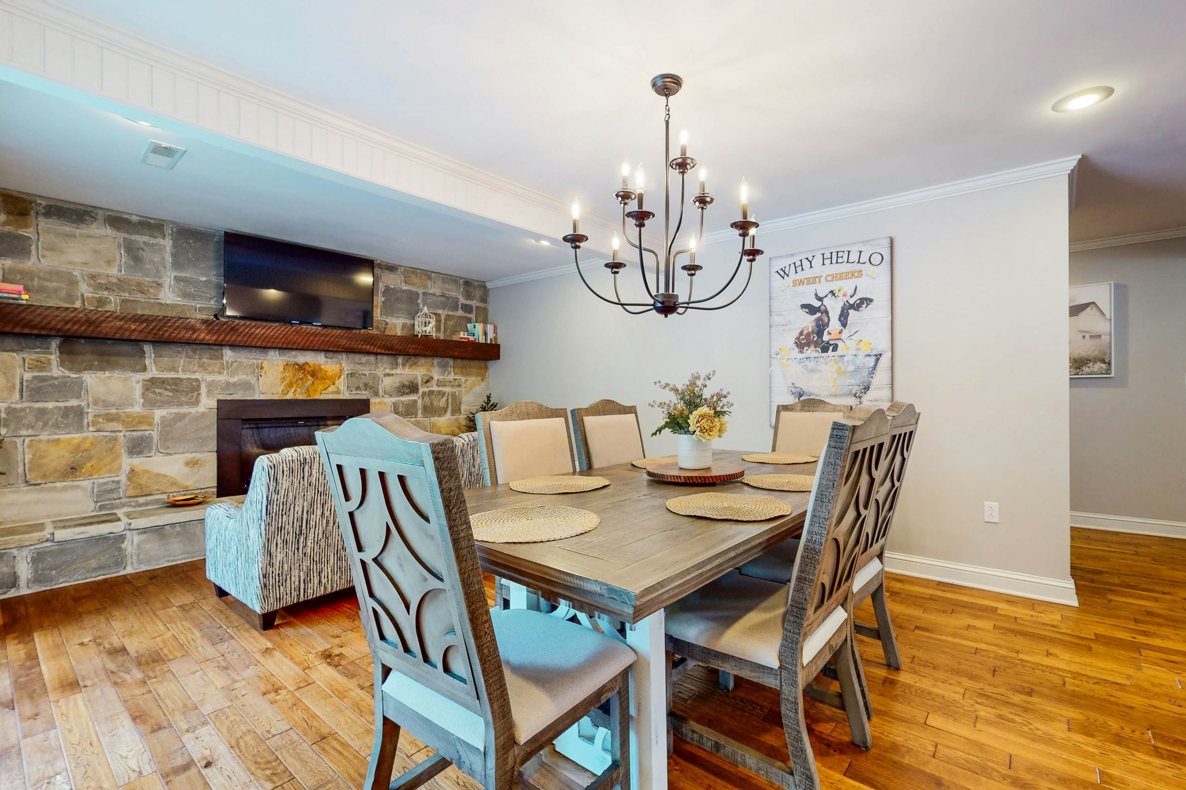 Serene home w/ game room, basketball hoop, hot tub, & free attraction tickets