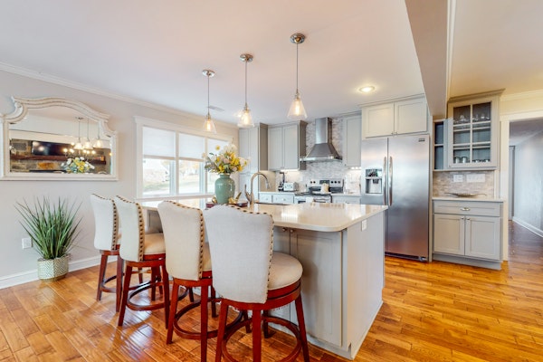 Serene Home, Sleeps 6・Game room・Basketball Hoop