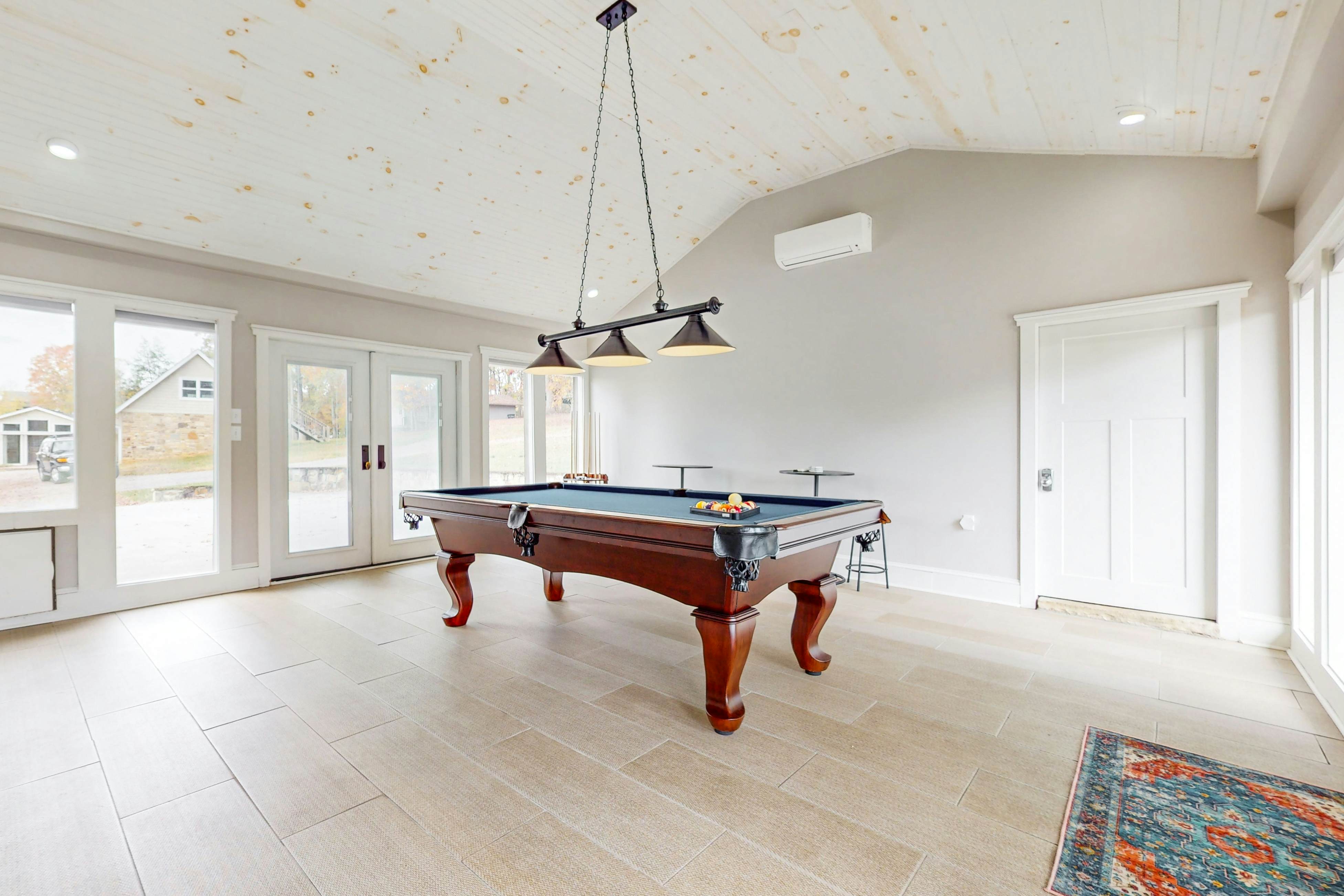 Serene home w/ game room, basketball hoop, hot tub, & free attraction tickets