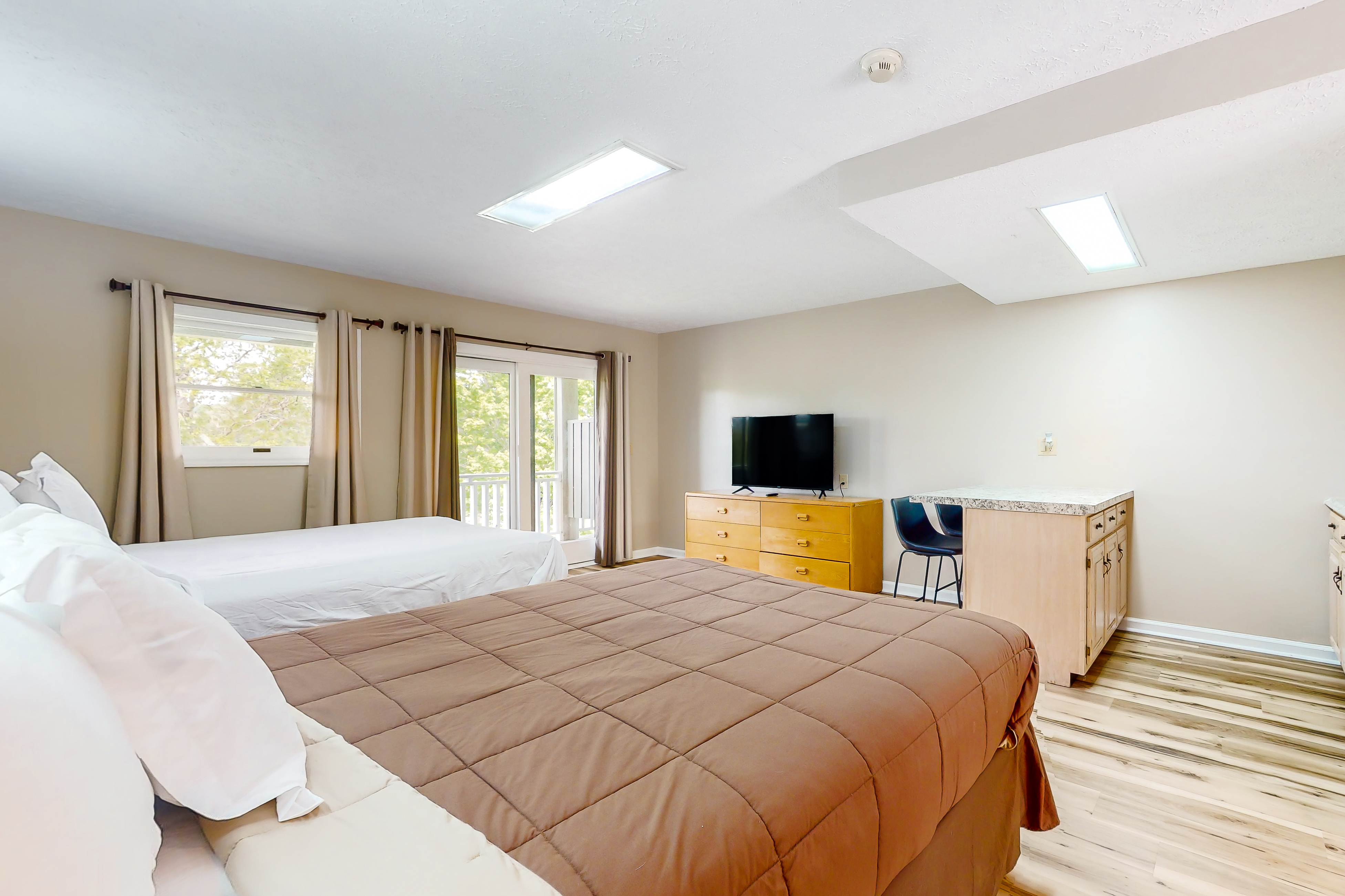 Cozy Studio・Balcony・Gym・Games・Near Douglas Lake