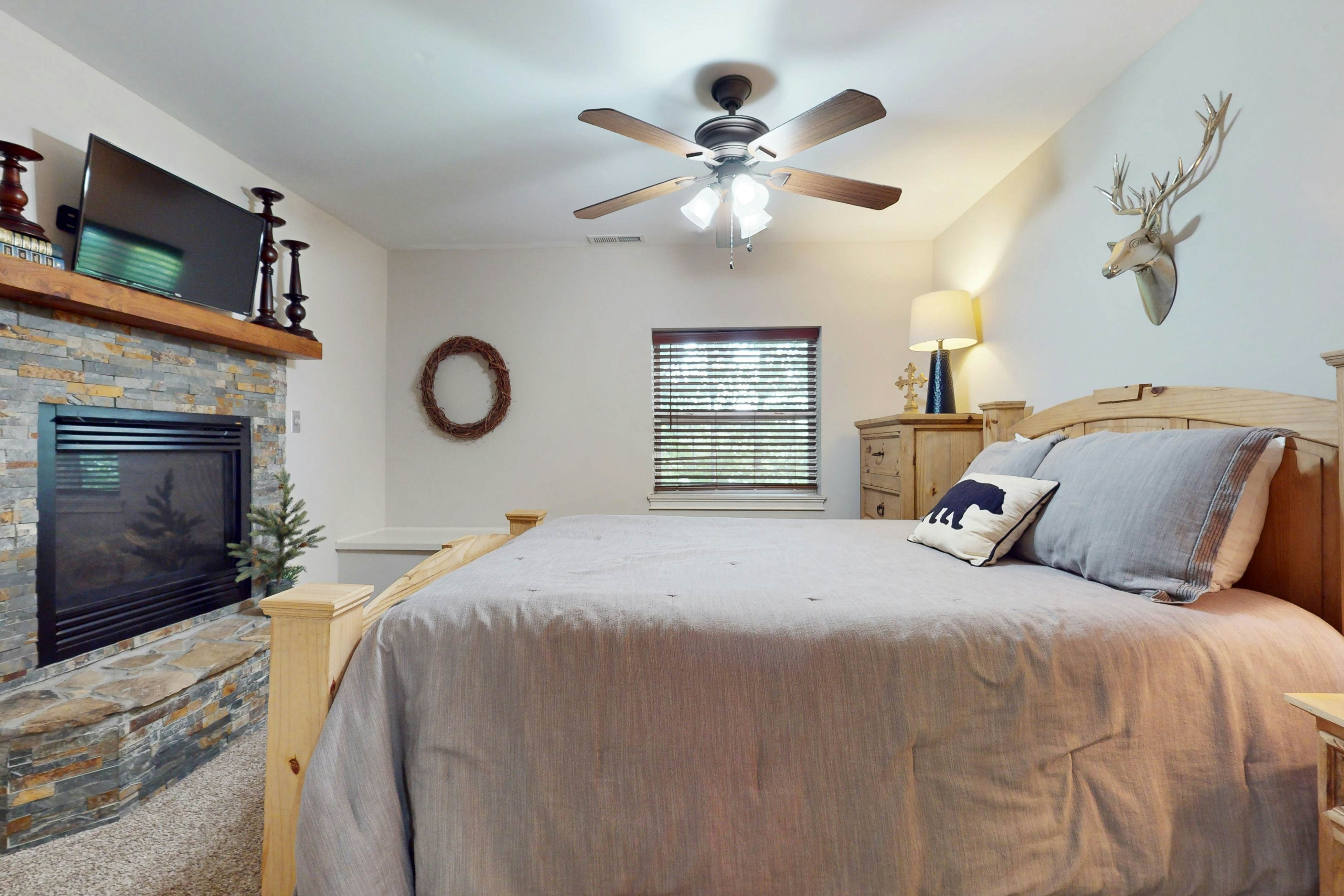 Chalet Village Cabin, Sleeps 9・Mtn View・360 Deck