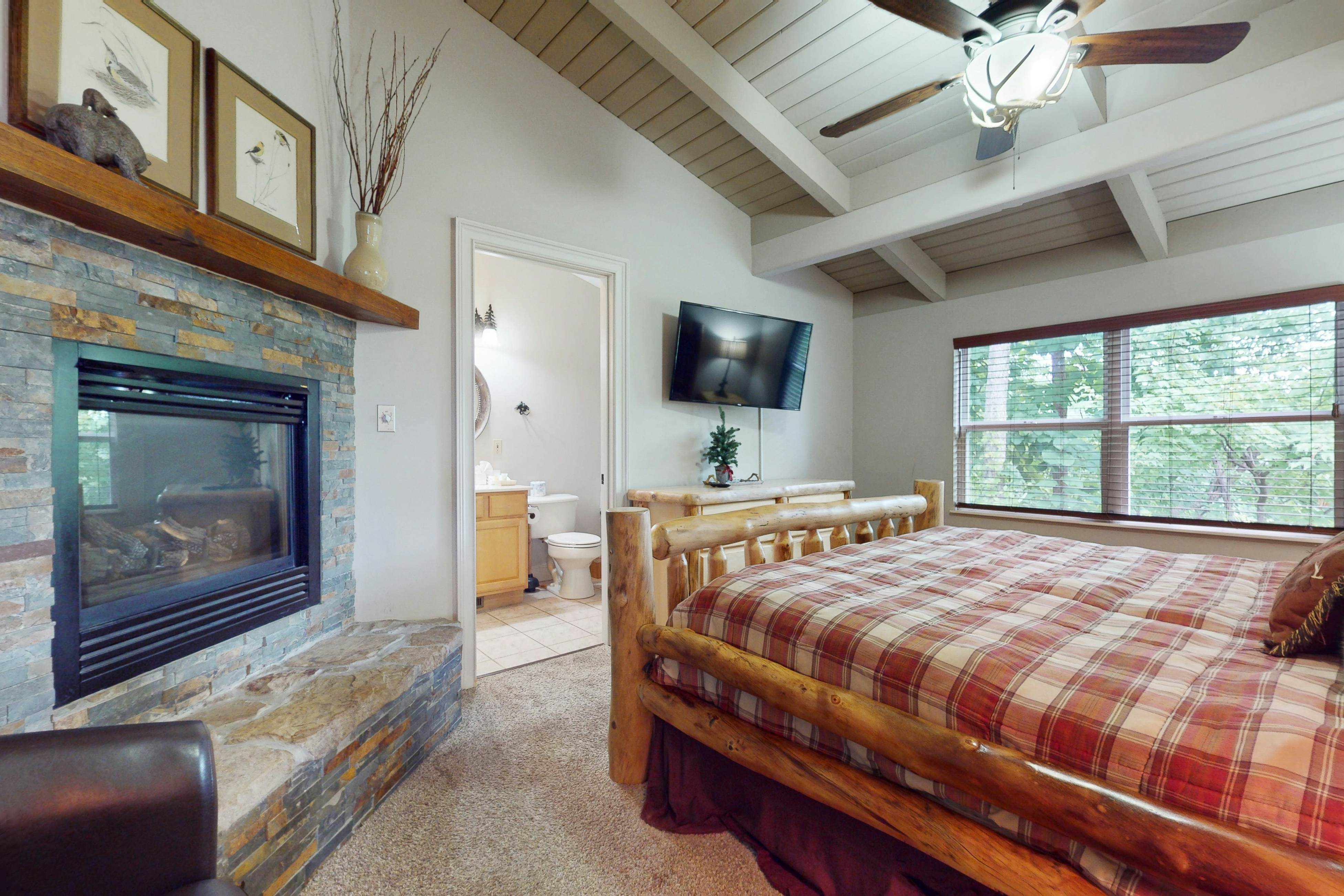 Chalet Village Cabin, Sleeps 9・Mtn View・360 Deck