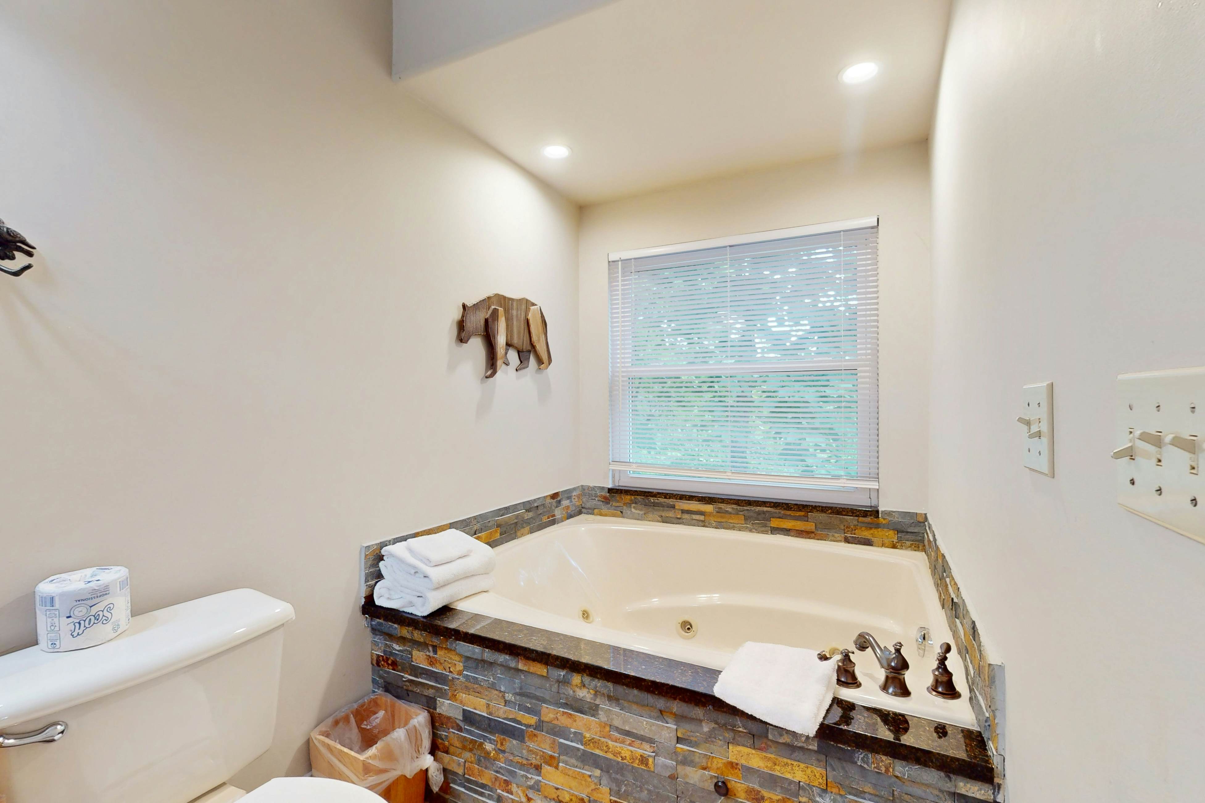 Chalet Village Cabin, Sleeps 9・Mtn View・360 Deck