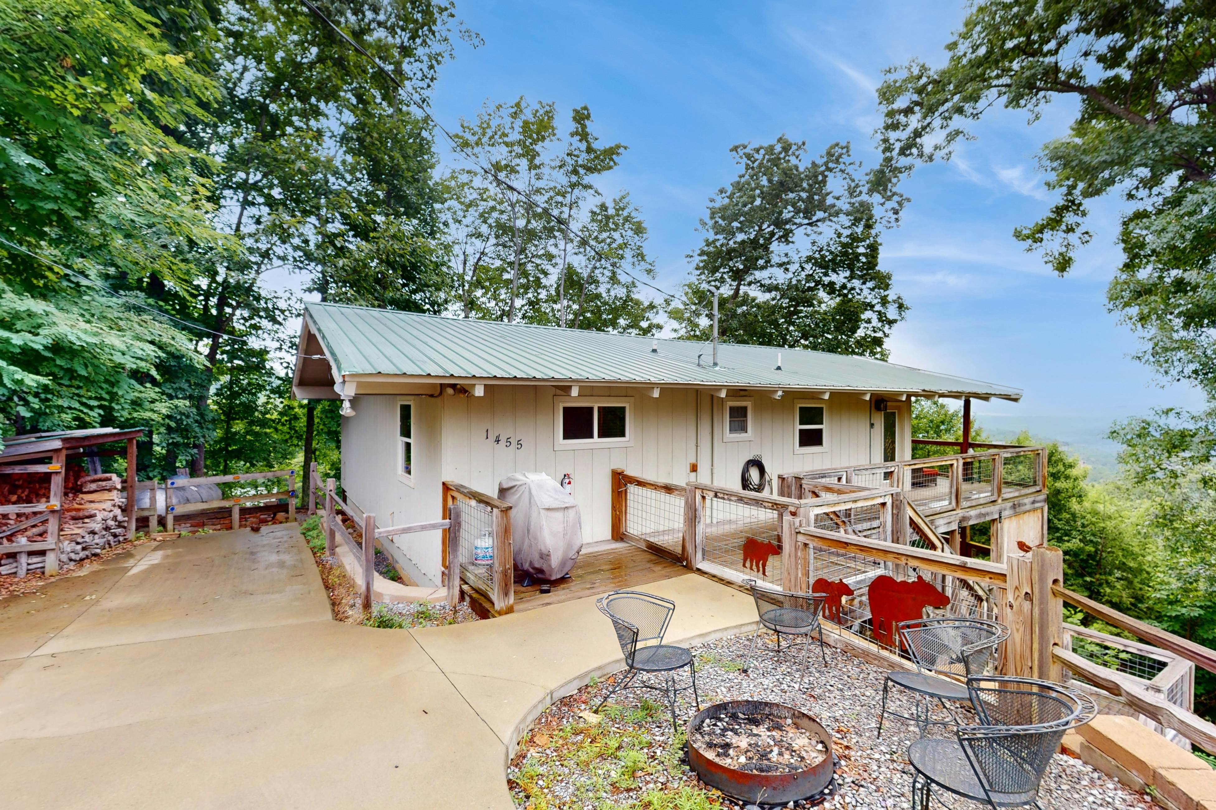 Chalet Village Cabin, Sleeps 9・Mtn View・360 Deck