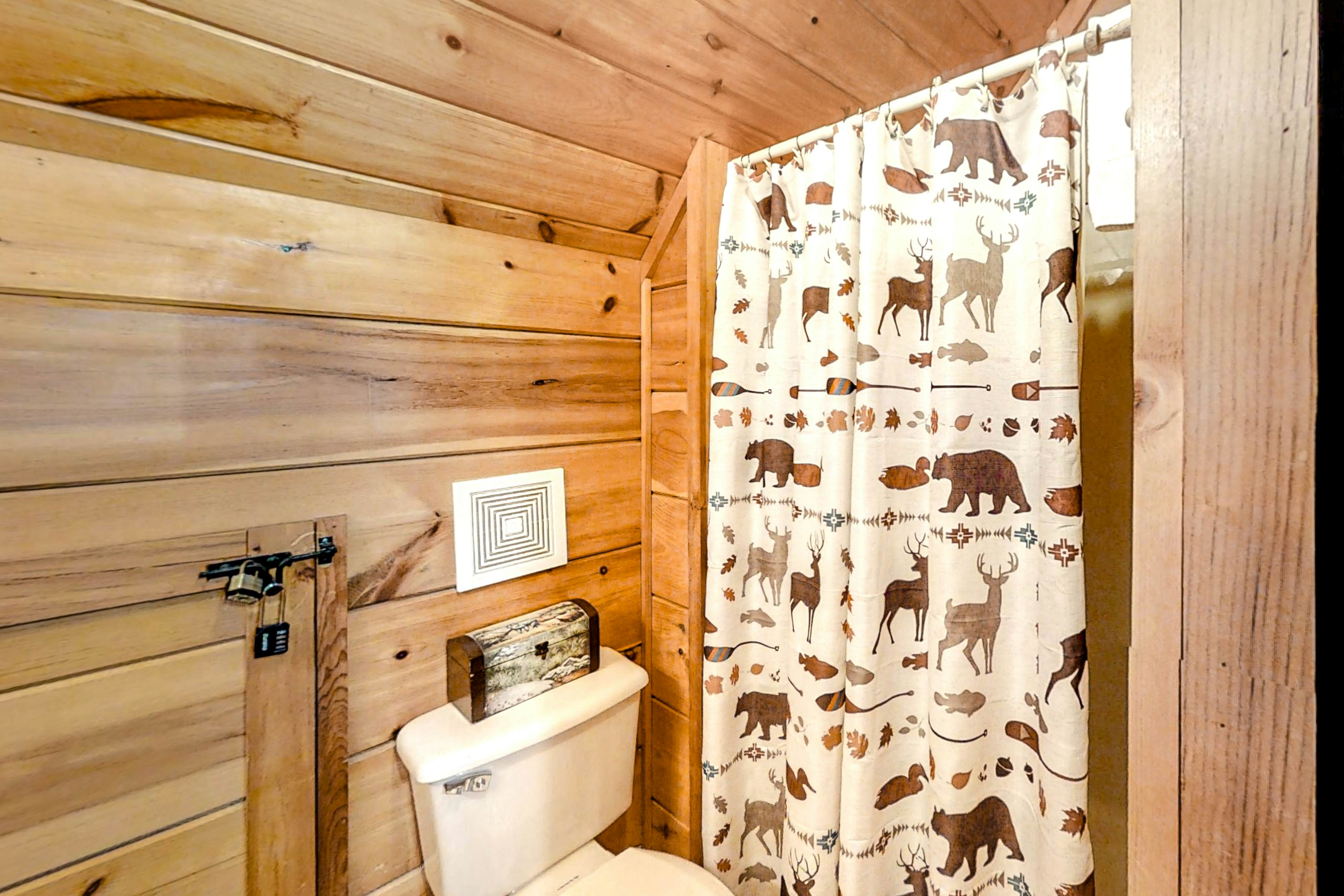 All Suite Cabin Retreat, Sleep 6・Game Room・Hot Tub
