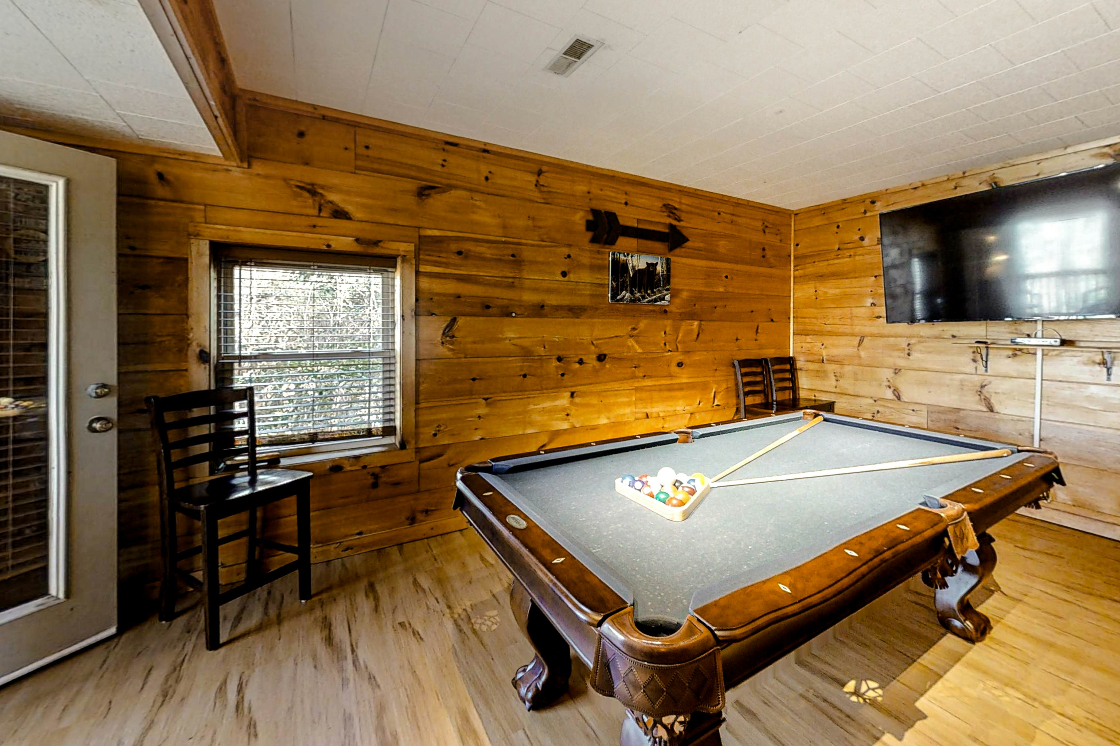 All Suite Cabin Retreat, Sleep 6・Game Room・Hot Tub
