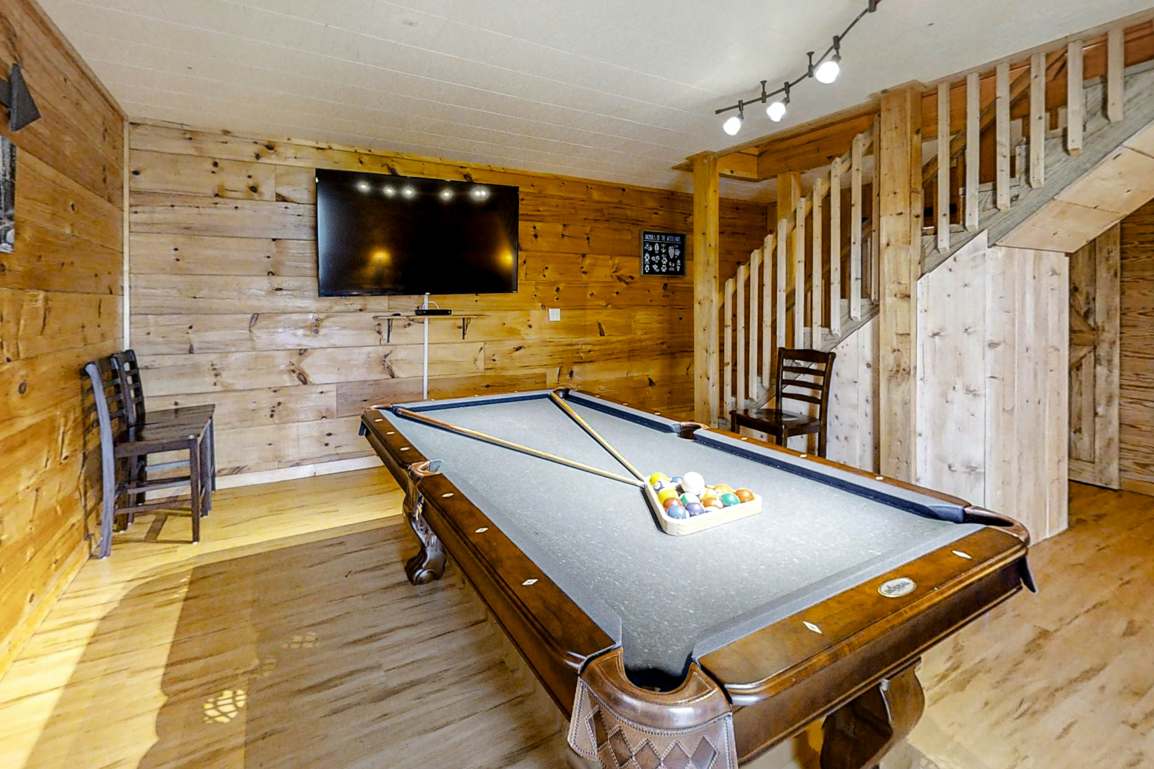 All Suite Cabin Retreat, Sleep 6・Game Room・Hot Tub