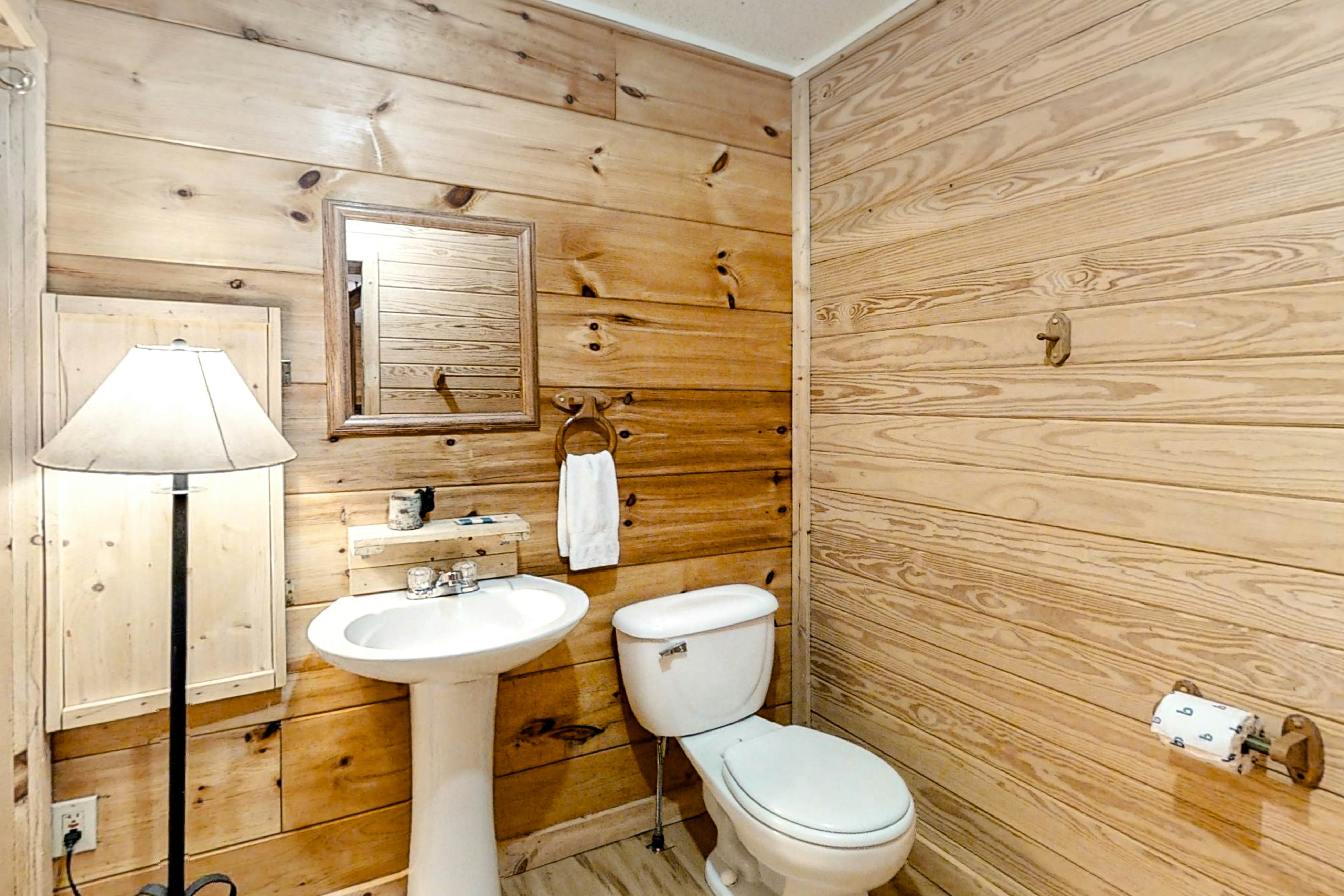 All Suite Cabin Retreat, Sleep 6・Game Room・Hot Tub