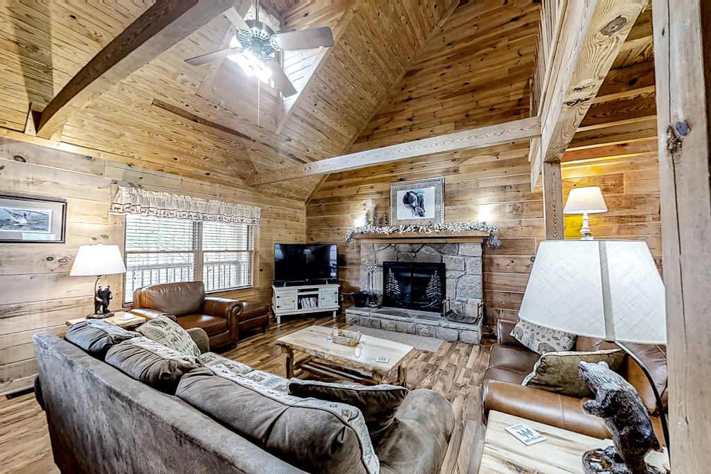 Cobbly Nob Resort Cabin, Sleeps 10, Hot Tub, Games