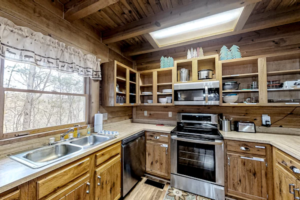 Cobbly Nob Resort Cabin, Sleeps 10, Hot Tub, Games