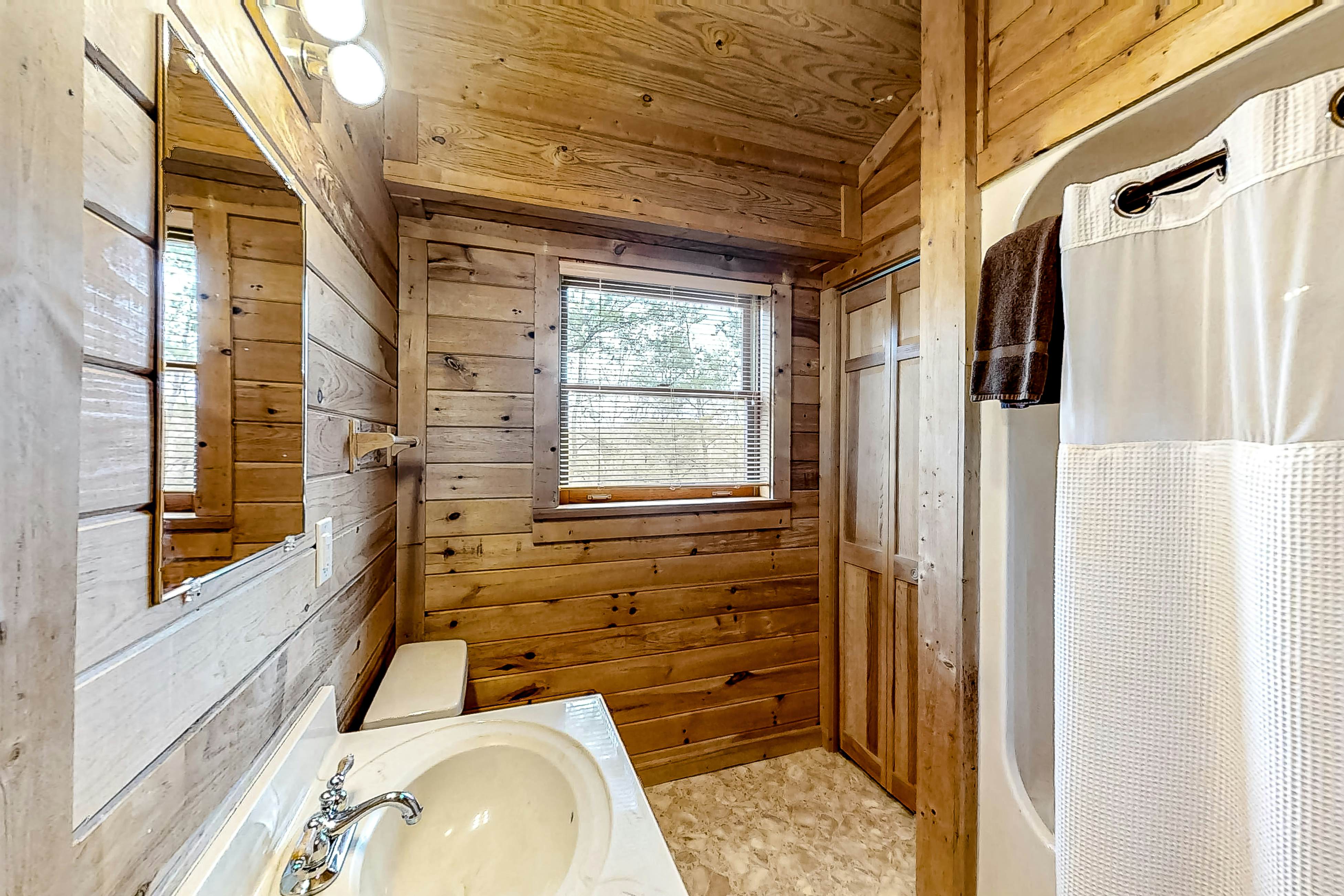 Cobbly Nob Resort Cabin, Sleeps 10・Hot Tub・Games