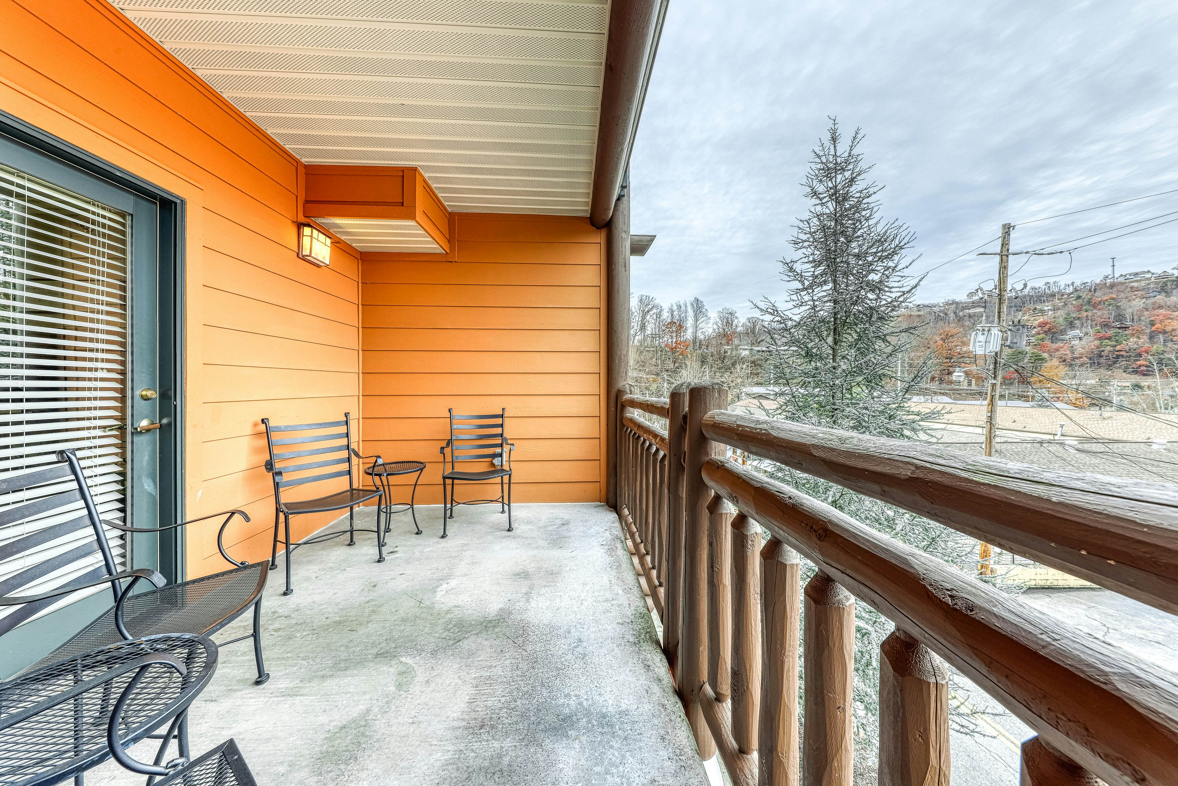 Central Condo, Sleeps 6・Jetted tub・Near Downtown