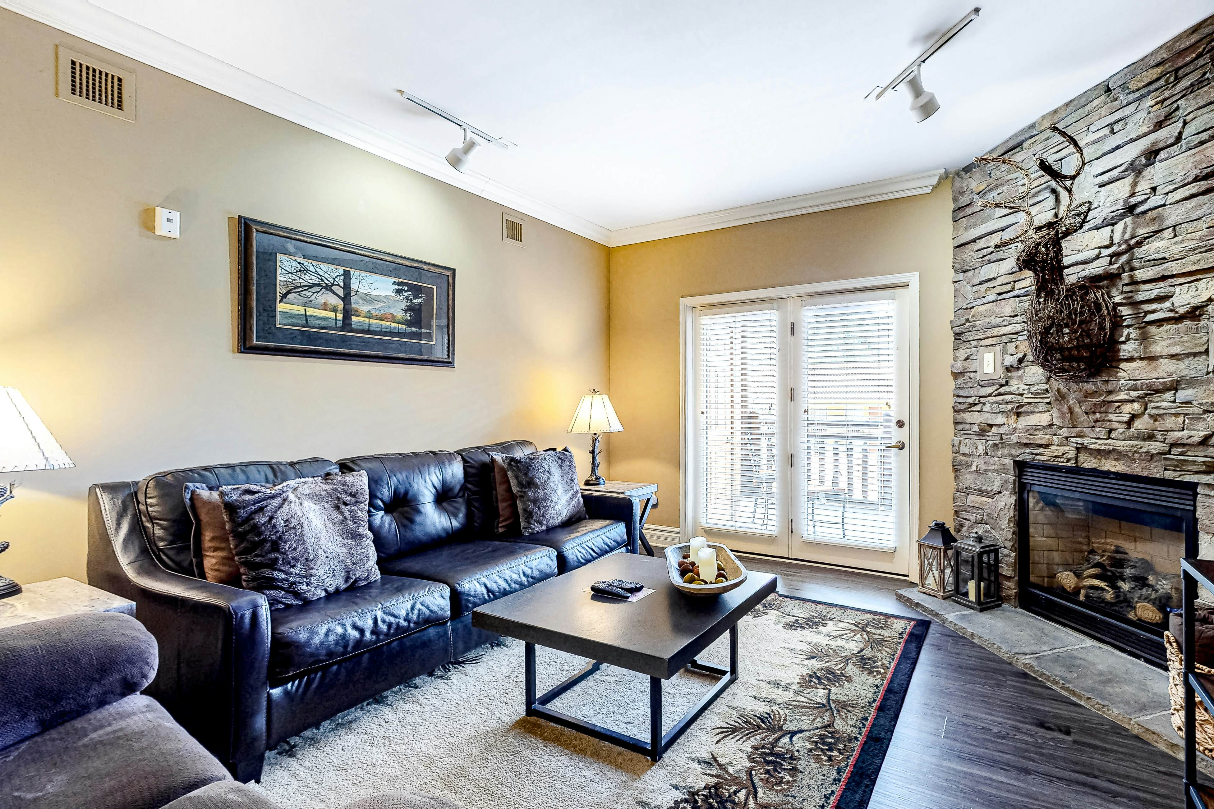 Central Condo, Sleeps 6・Jetted tub・Near Downtown