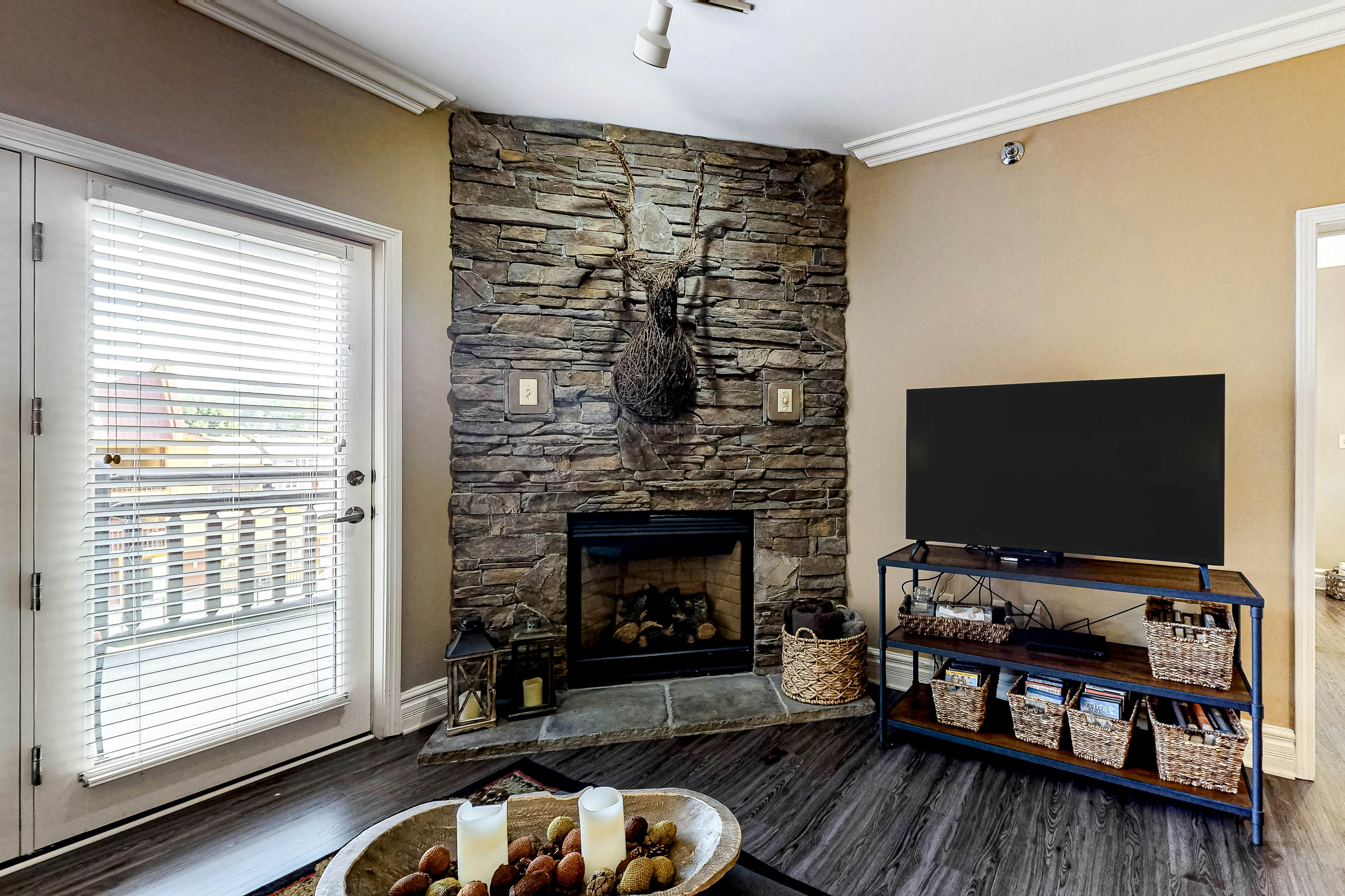 Central Condo, Sleeps 6・Jetted tub・Near Downtown