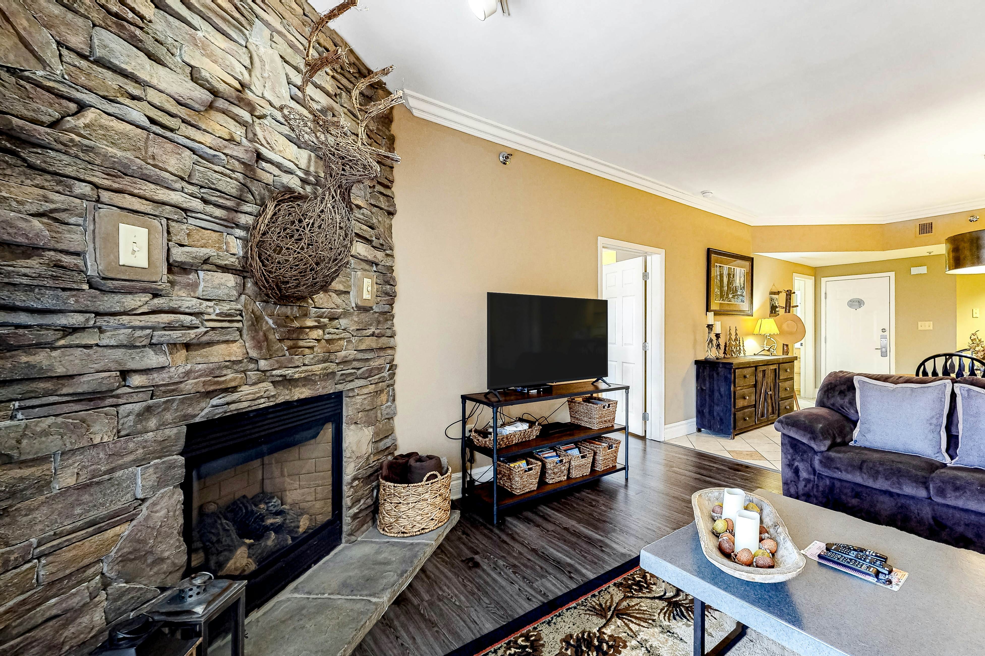 Central Condo, Sleeps 6・Jetted tub・Near Downtown