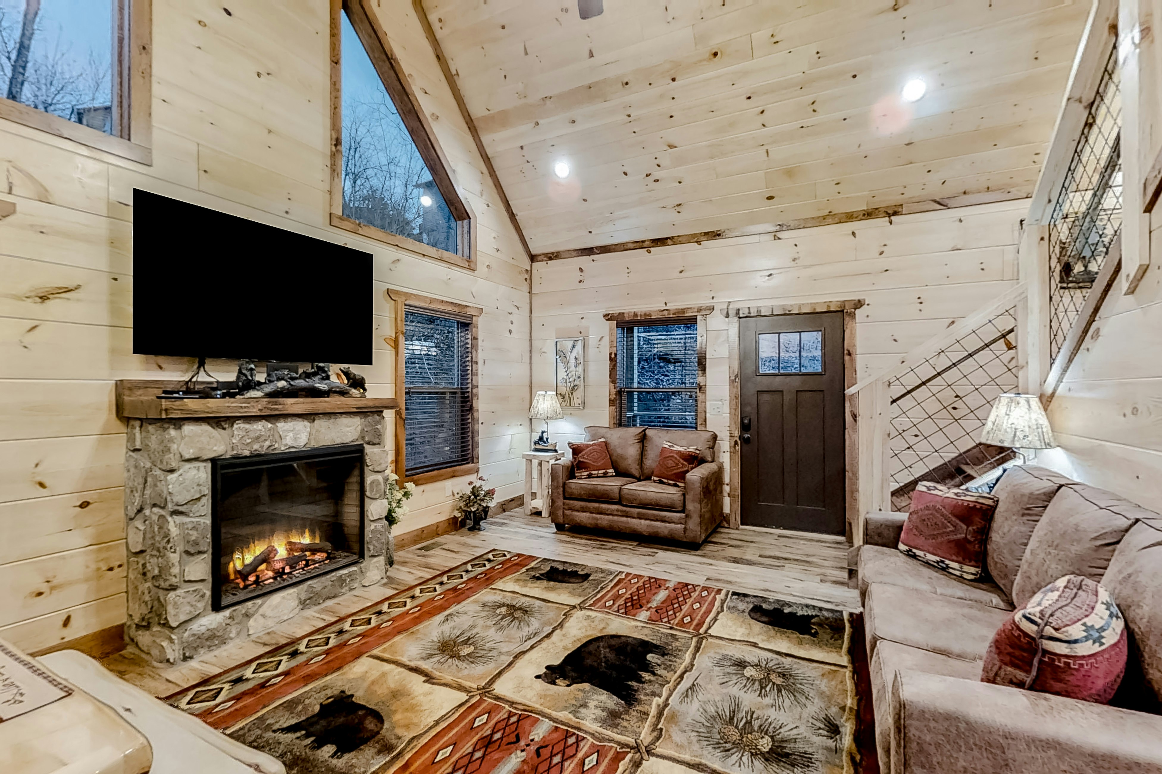Cabin with free attraction tickets, hot tub, office, theater & game room