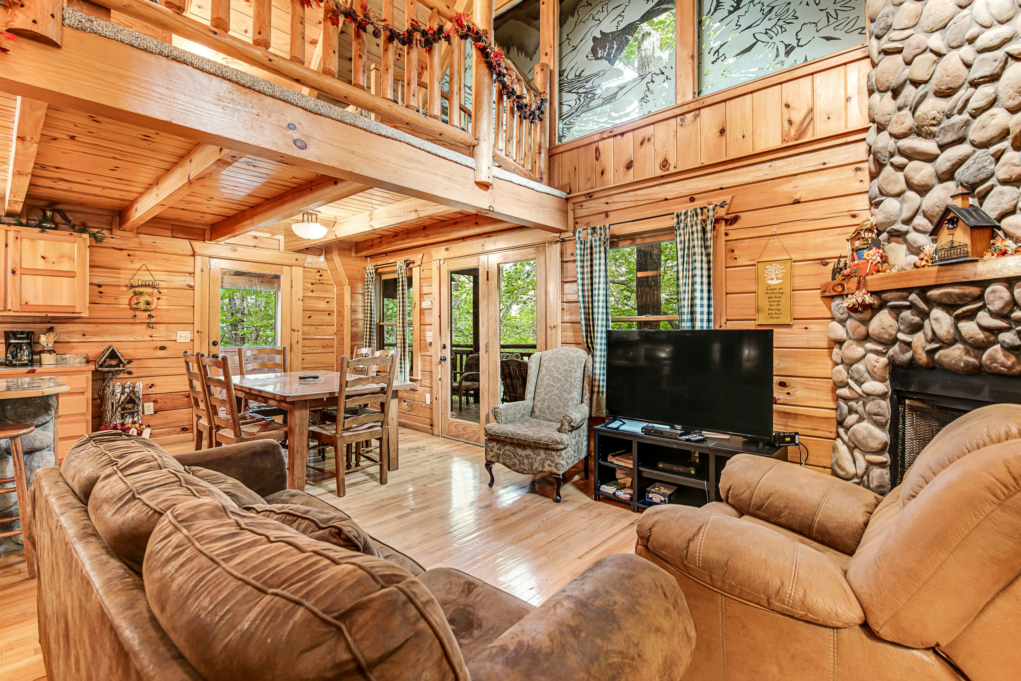 Beautiful & Secluded Log Cabin, Sleeps 8・Hot Tub