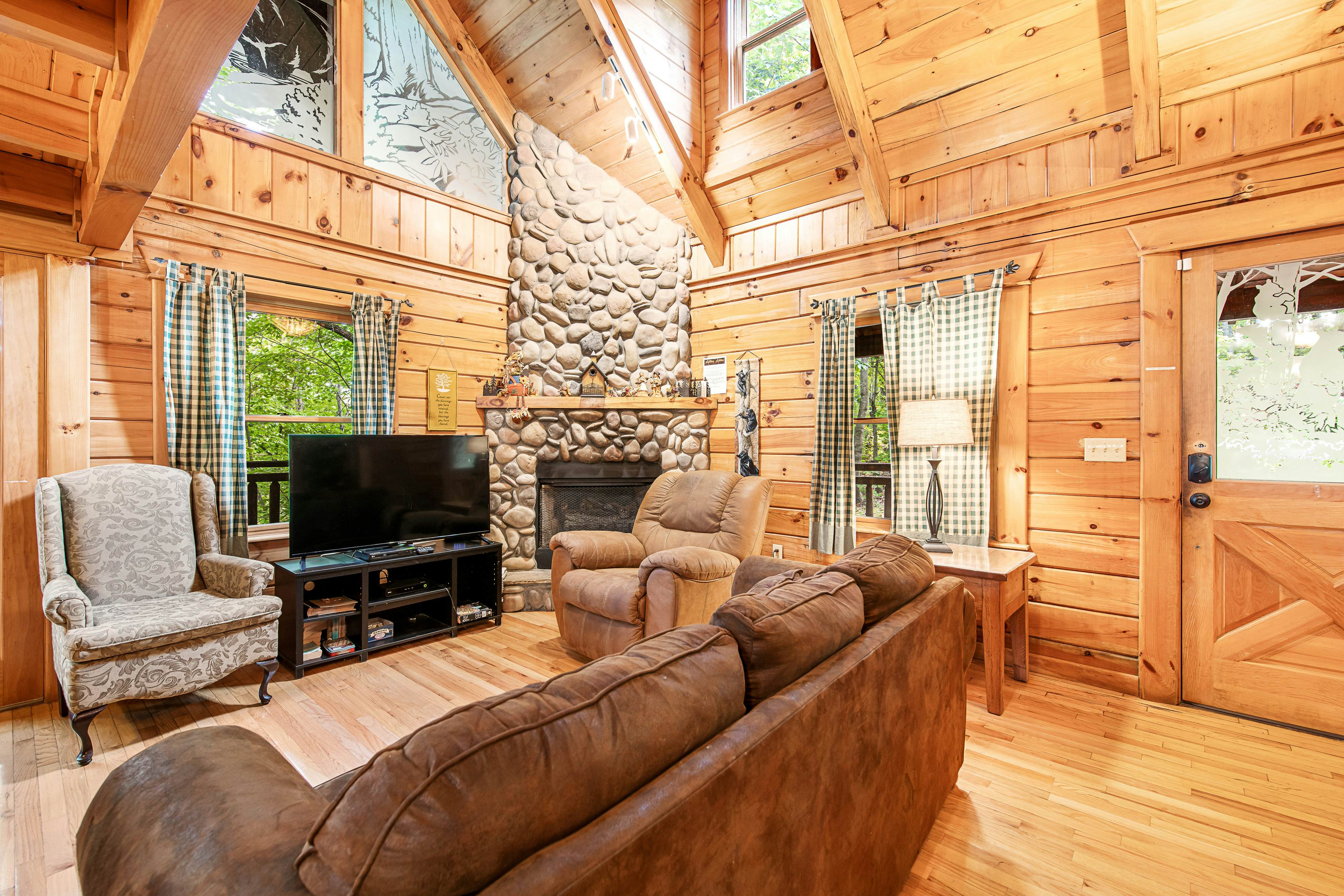 Beautiful & Secluded Log Cabin, Sleeps 8・Hot Tub
