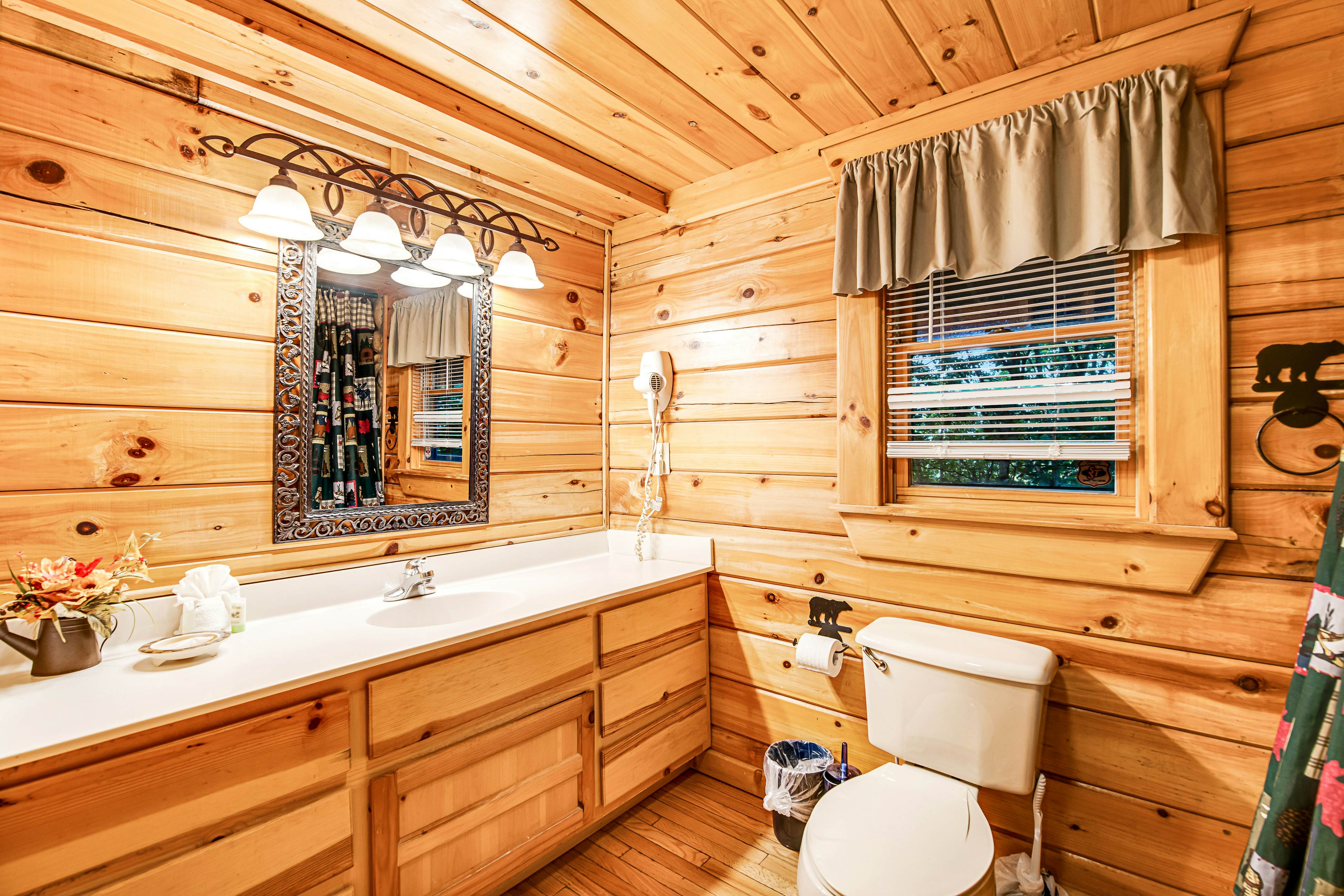 Beautiful & Secluded Log Cabin, Sleeps 8・Hot Tub