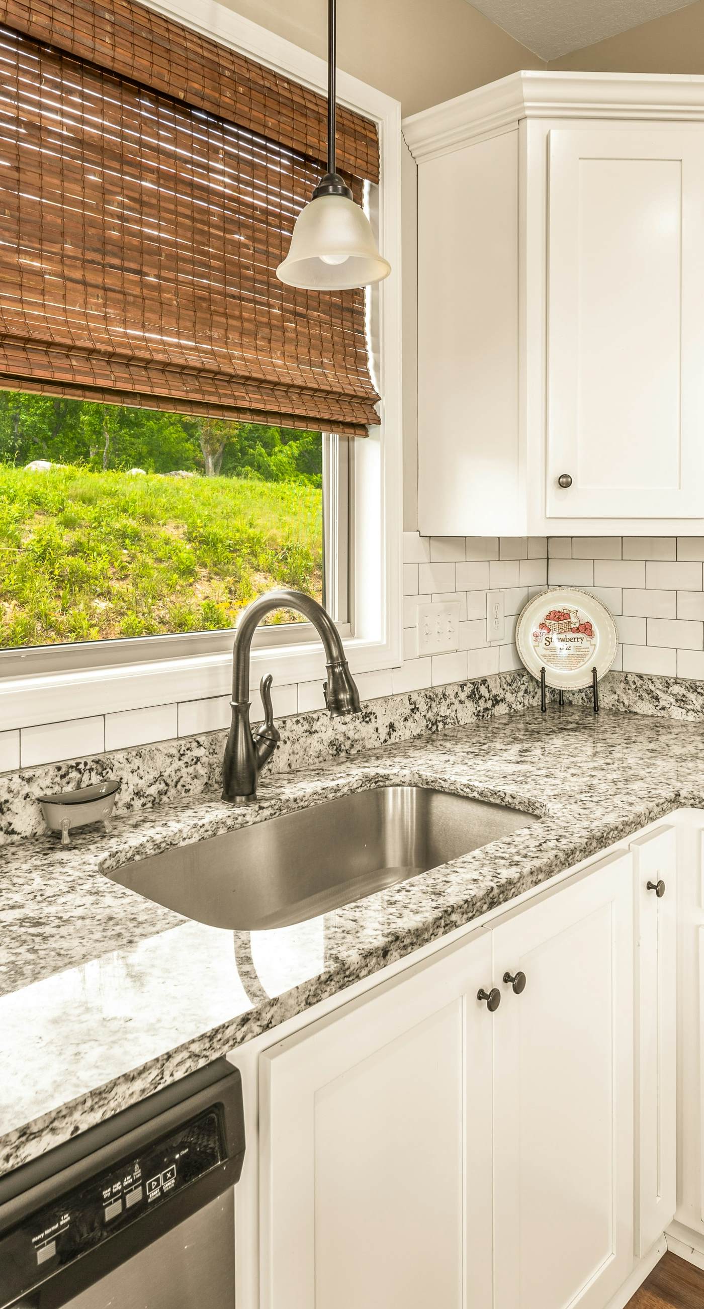 Newly Built Home, Sleeps 12, Views, Hot Tub, Theater