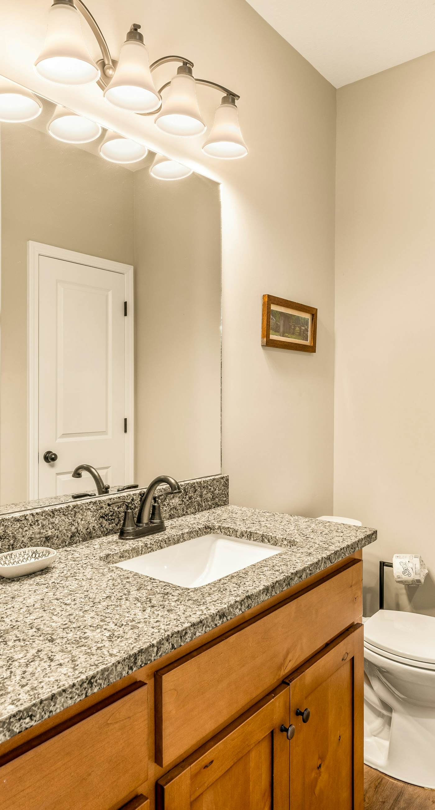 Newly Built Home, Sleeps 12, Views, Hot Tub, Theater