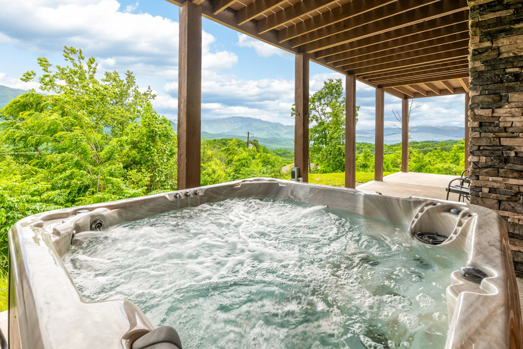 Newly Built Cabin・Scenic Views・Hot Tub・Theater