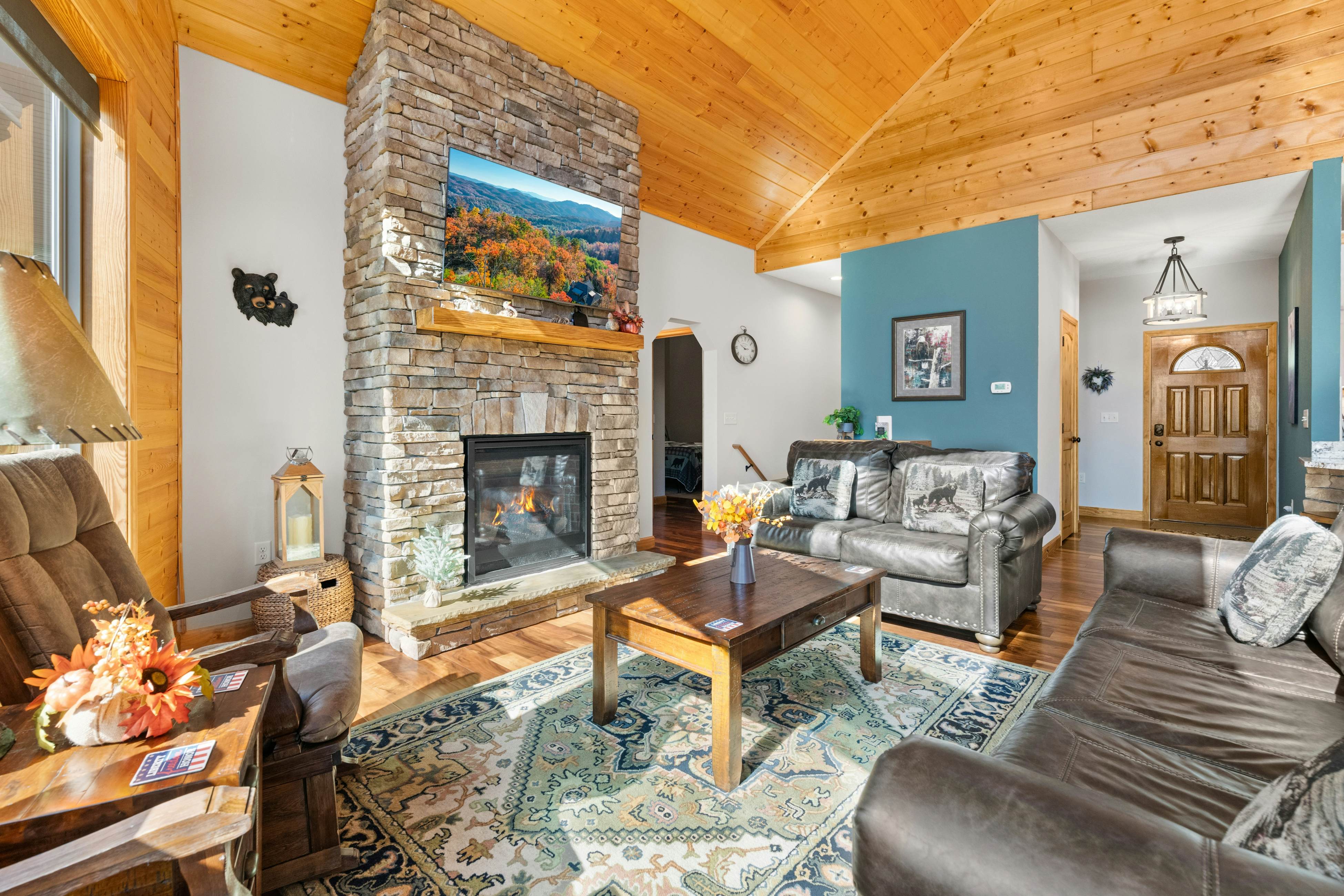 Spacious Mtn View Home, Sleeps 10・Hot tub・Grill