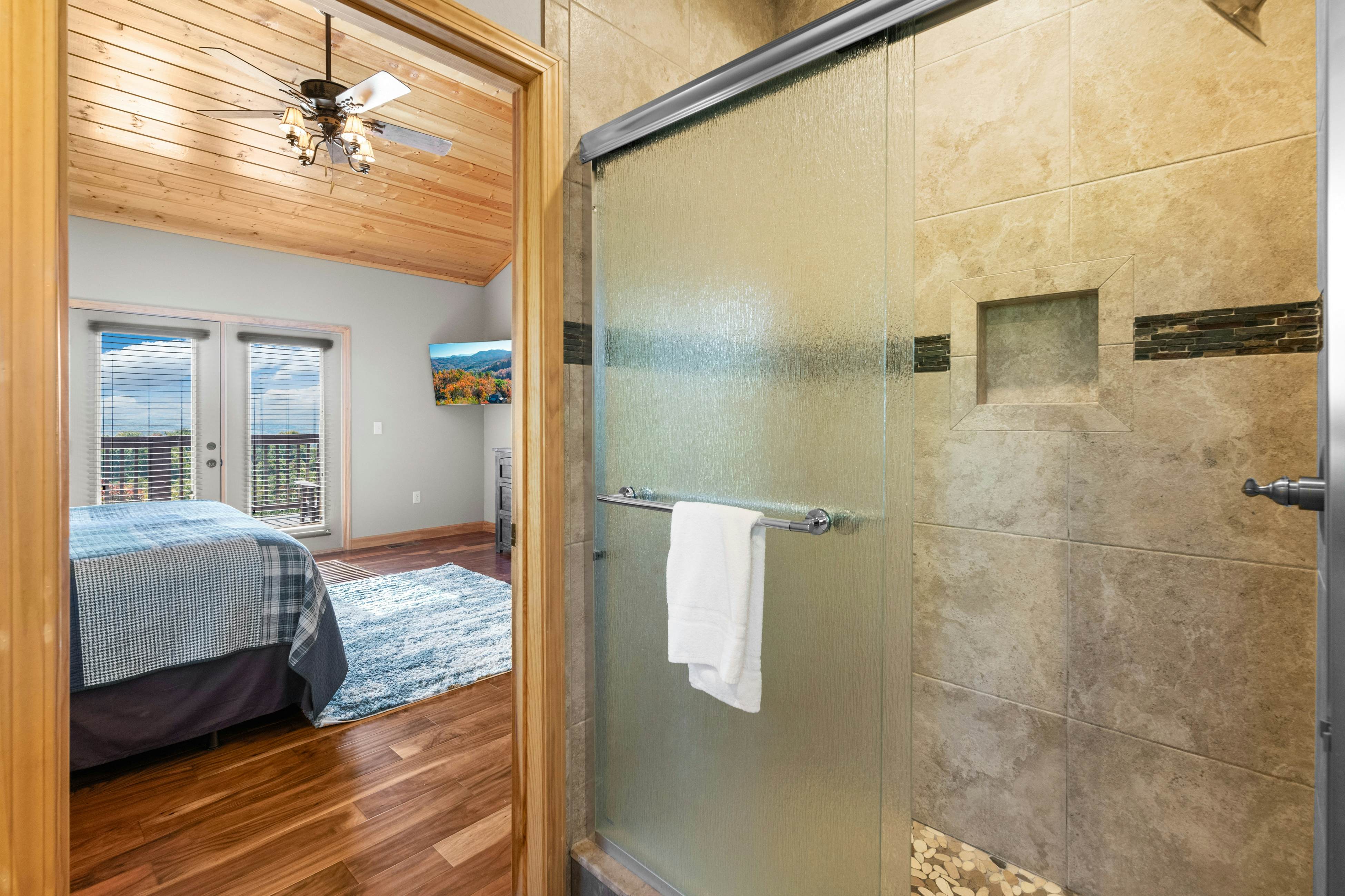 Spacious Mtn View Home, Sleeps 10・Hot tub・Grill