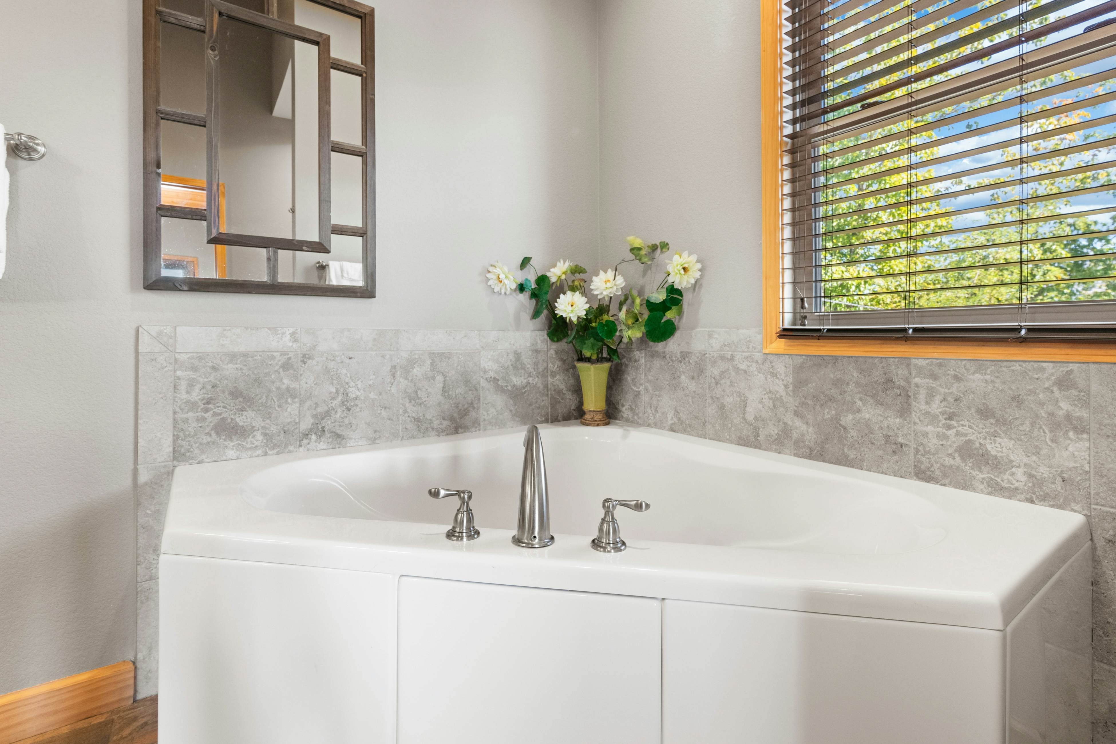 Spacious Mtn View Home, Sleeps 10・Hot tub・Grill