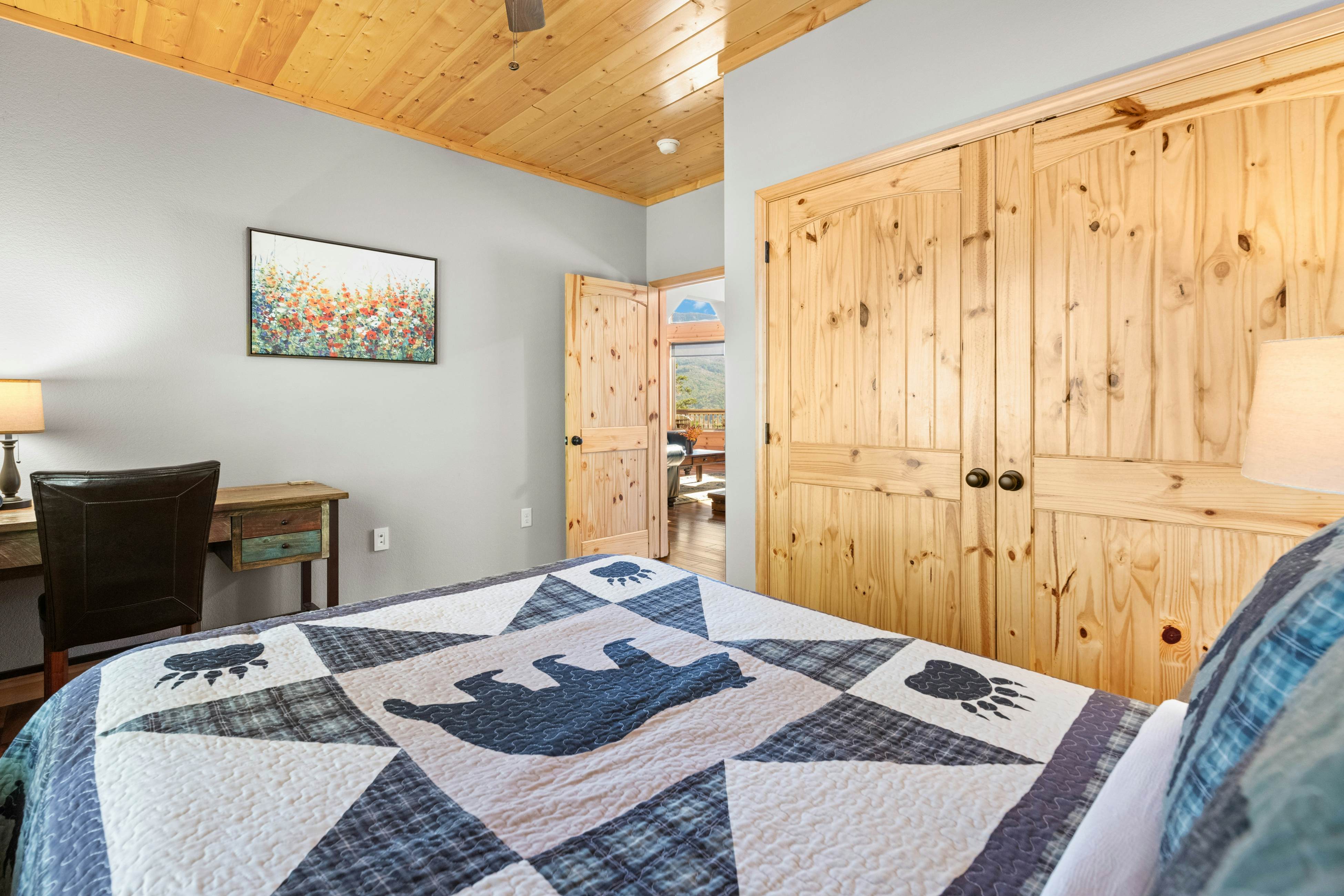 Spacious Mtn View Home, Sleeps 10・Hot tub・Grill