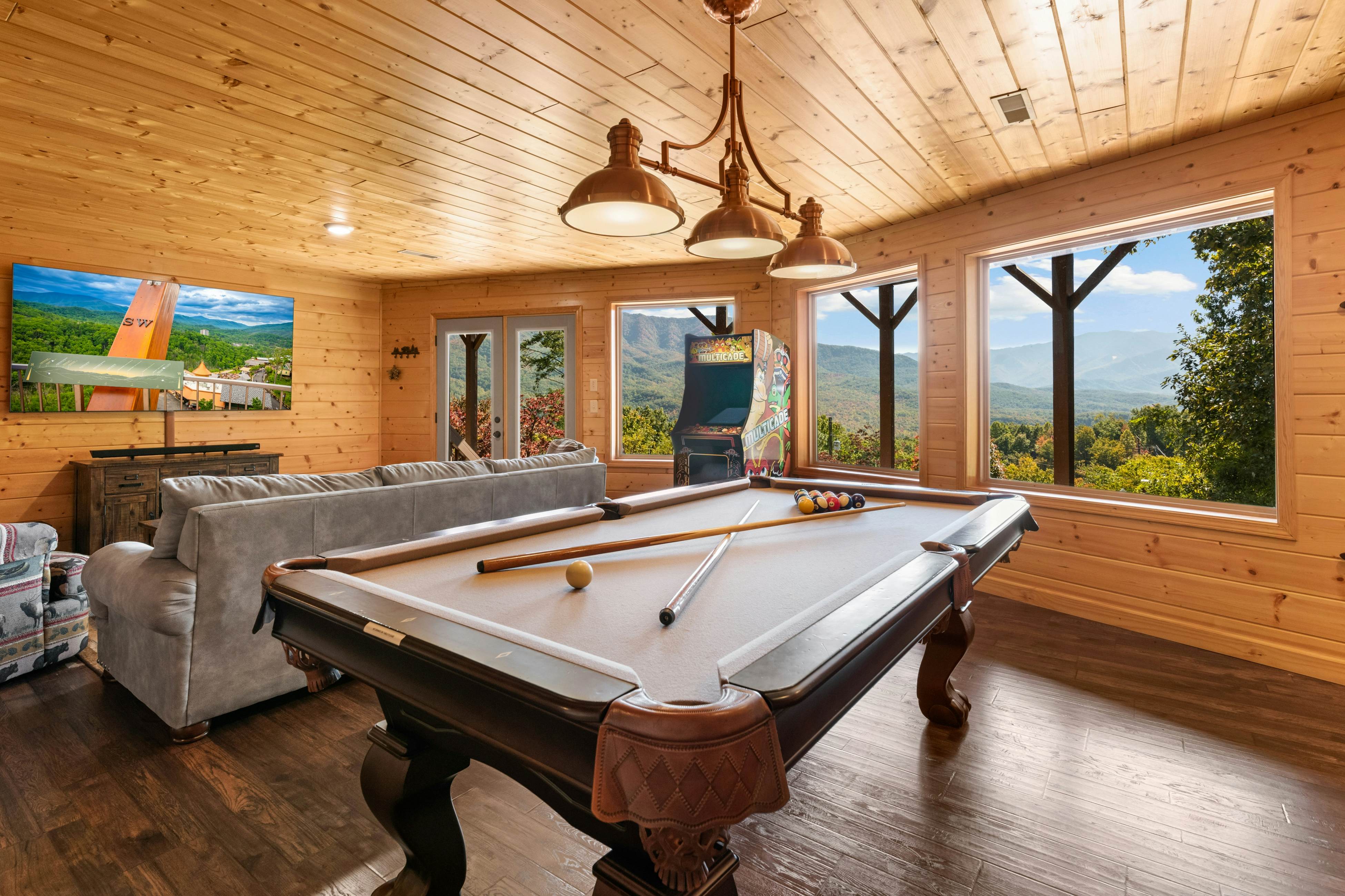 Spacious Mtn View Home, Sleeps 10・Hot tub・Grill