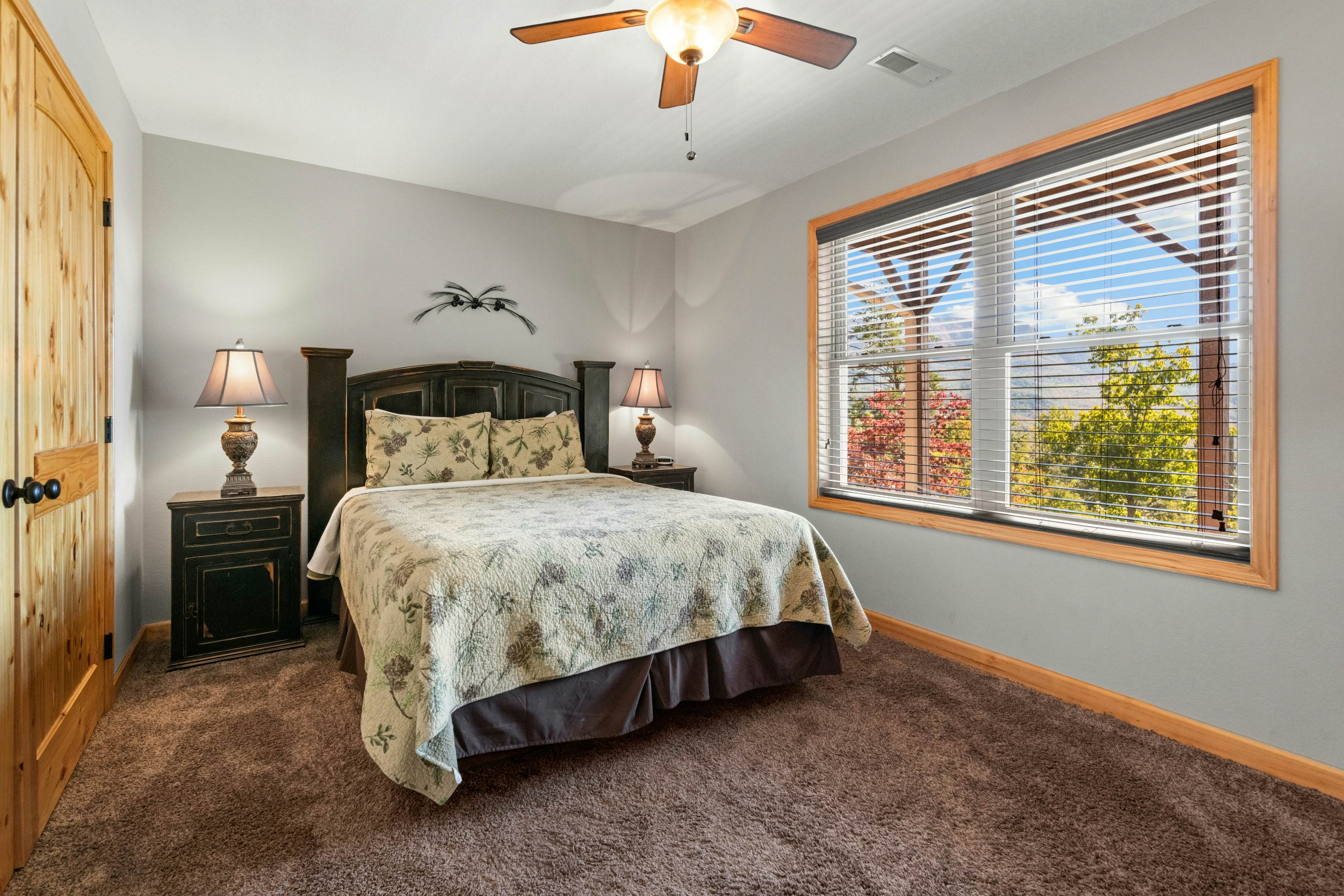 Spacious Mtn View Home, Sleeps 10・Hot tub・Grill