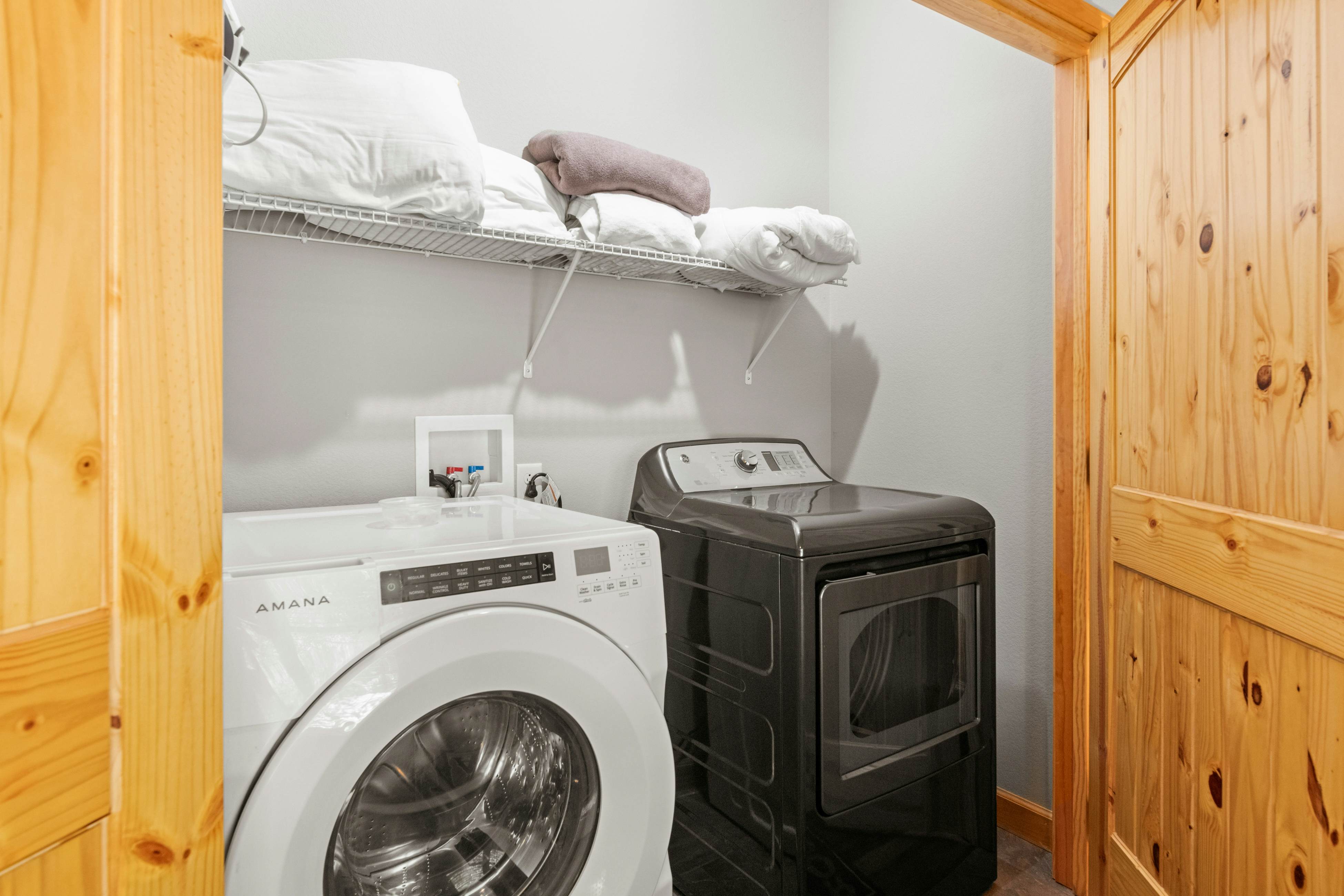 Spacious Mtn View Home, Sleeps 10・Hot tub・Grill