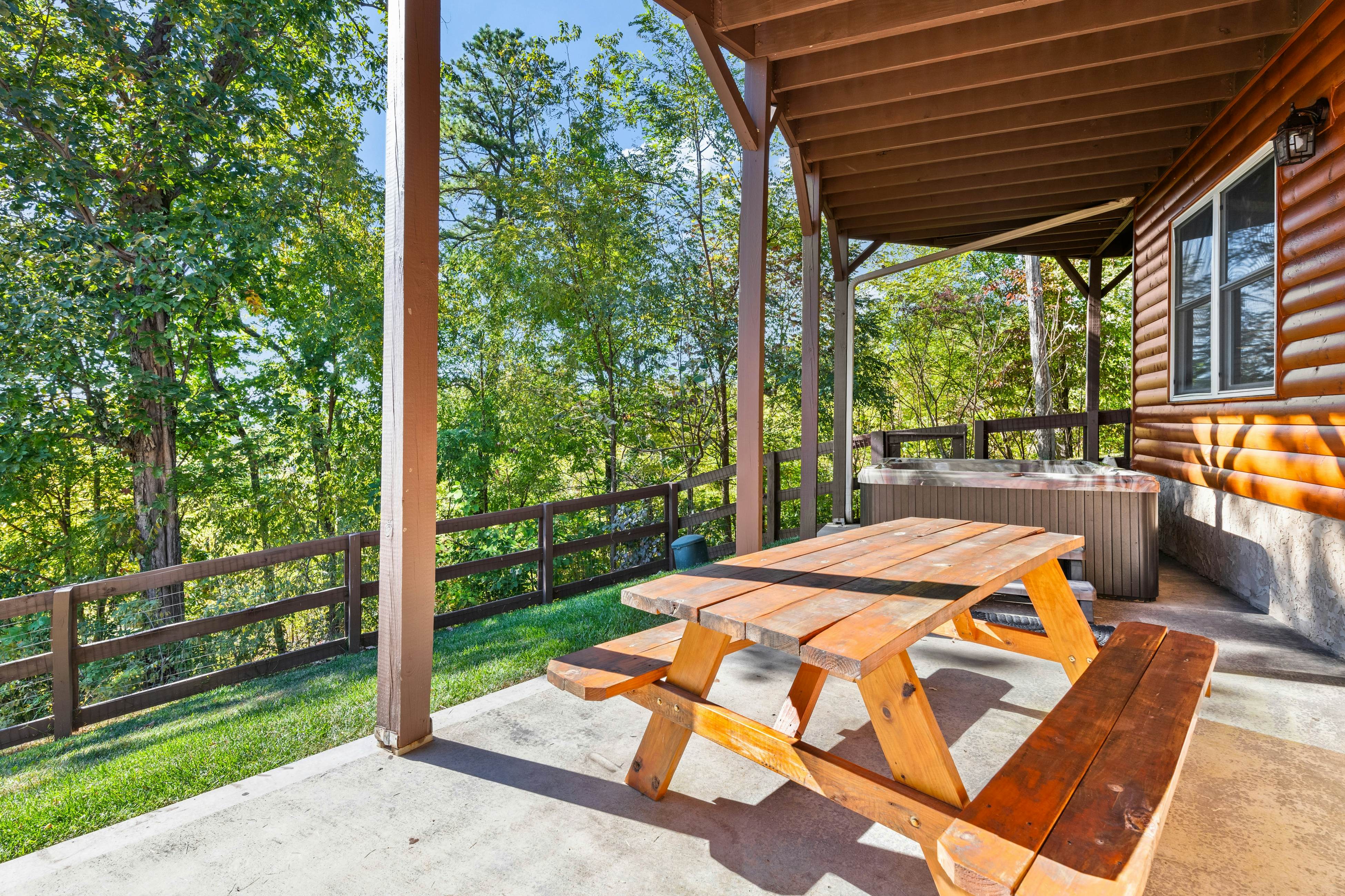 Spacious Mtn View Home, Sleeps 10・Hot tub・Grill