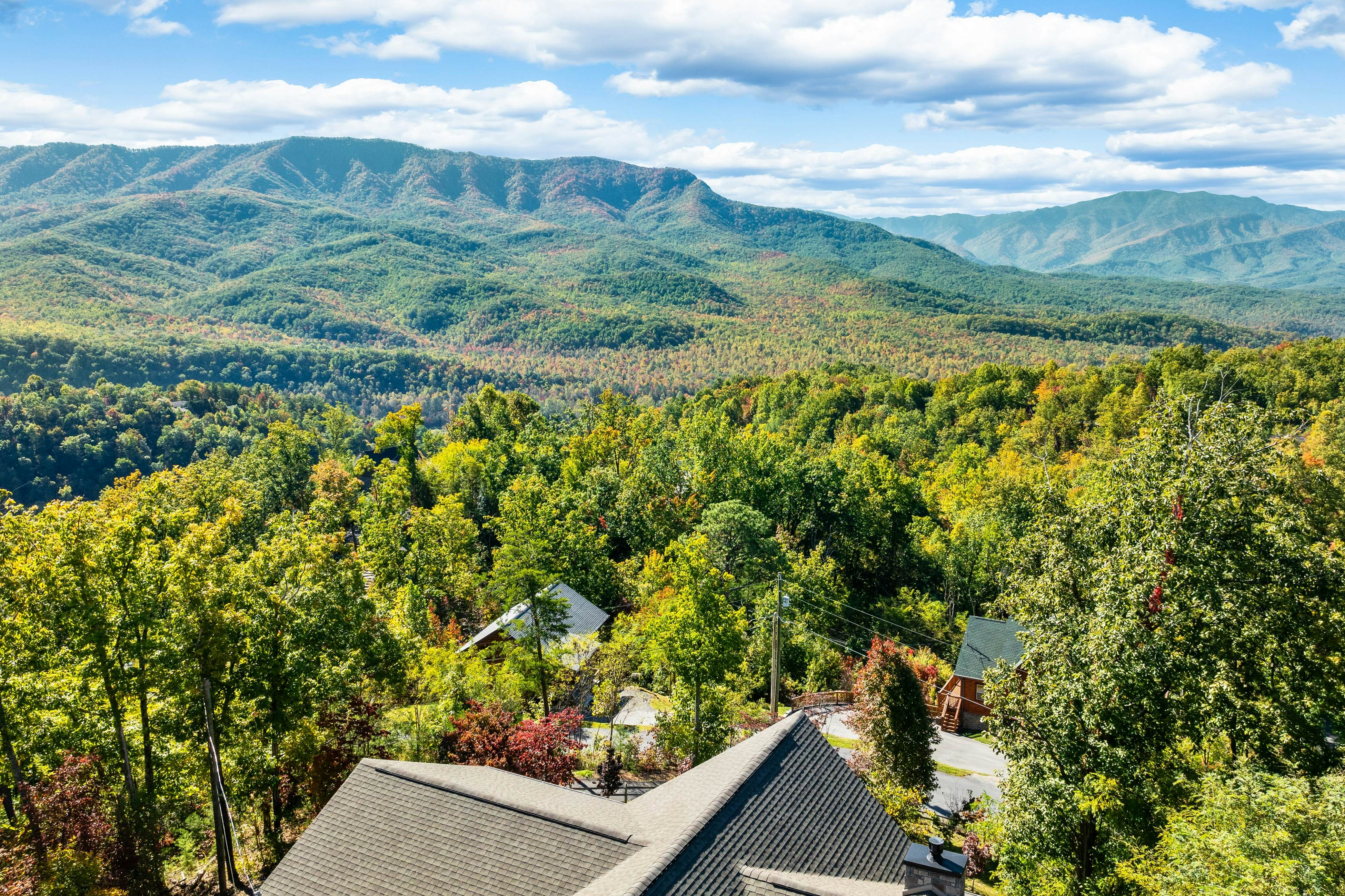 Spacious Mtn View Home, Sleeps 10・Hot tub・Grill