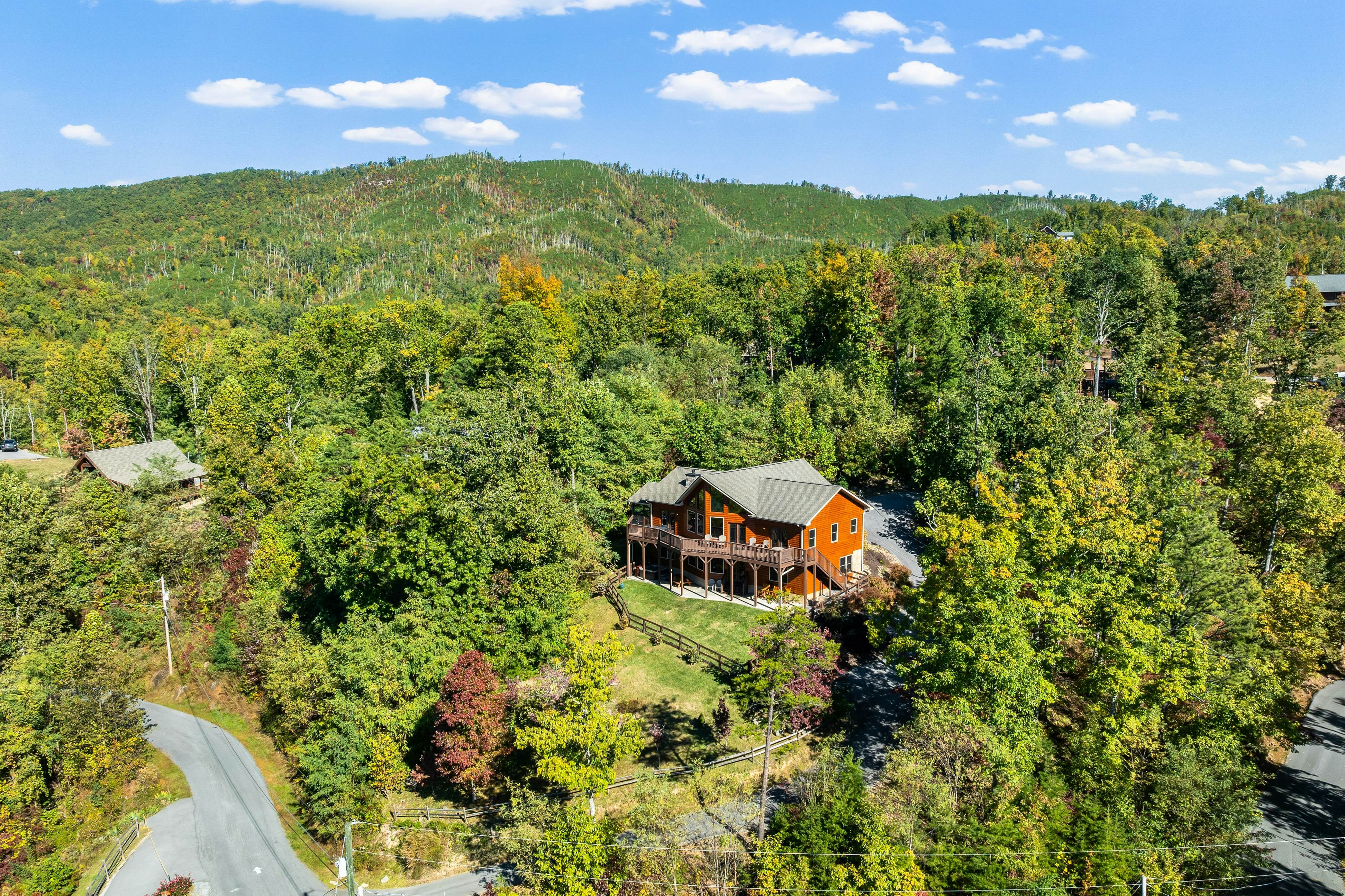 Spacious Mtn View Home, Sleeps 10・Hot tub・Grill