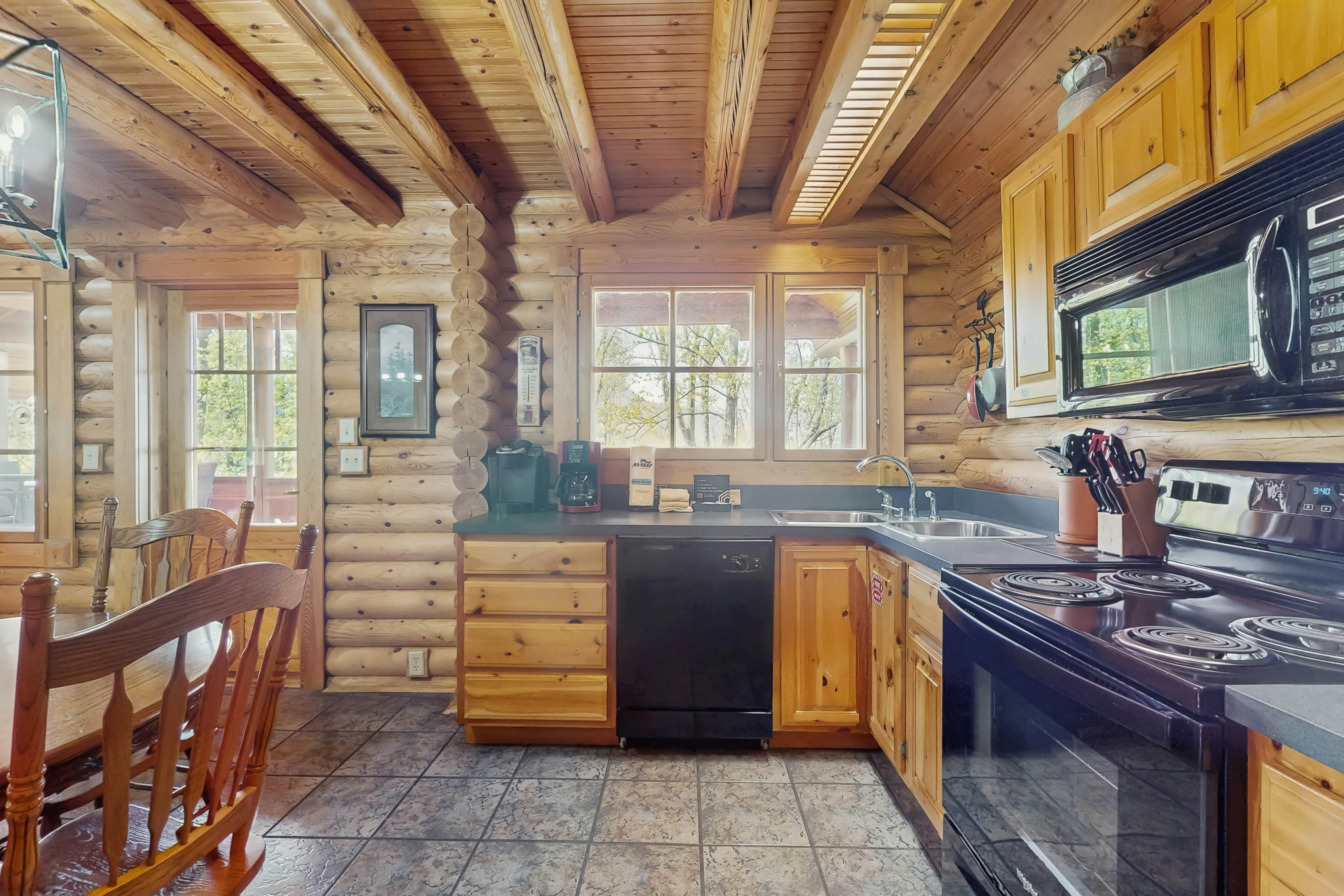 Peaceful Log Cabin, Sleeps 6・Hot tub・Fireplace