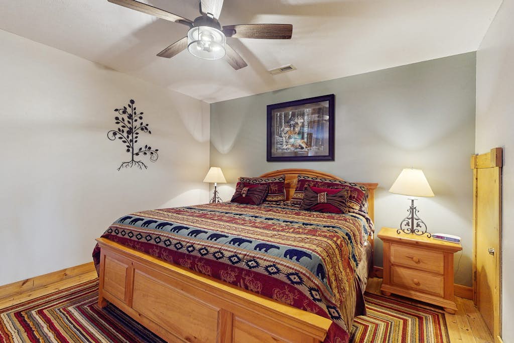 Quiet Gatlinburg Retreat・Hot tub・Fireplace・Pool